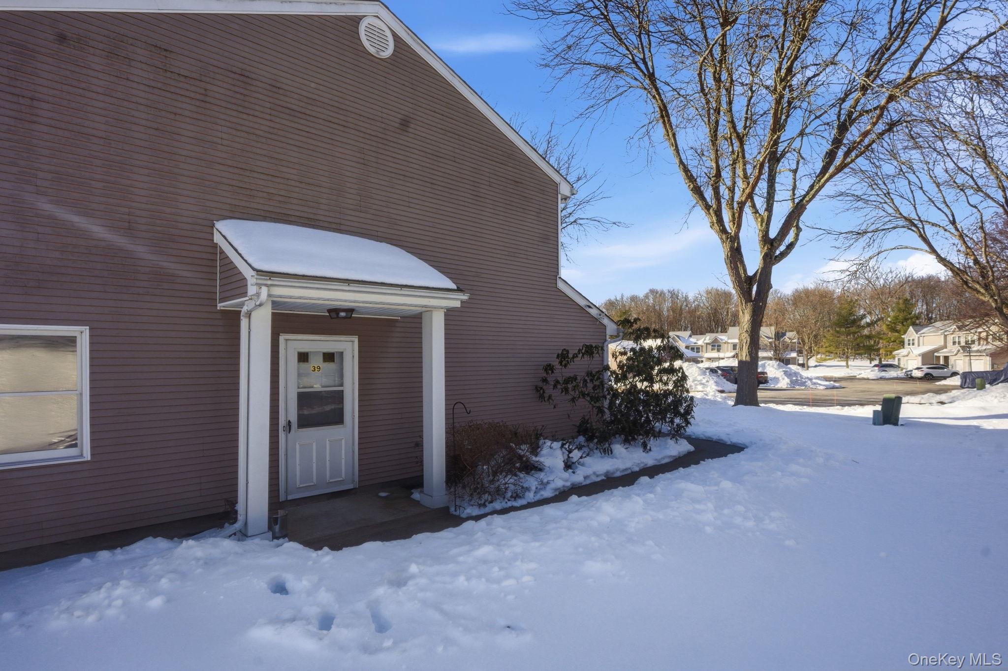 39 Deer Crossing Drive, Fishkill, NY 12524