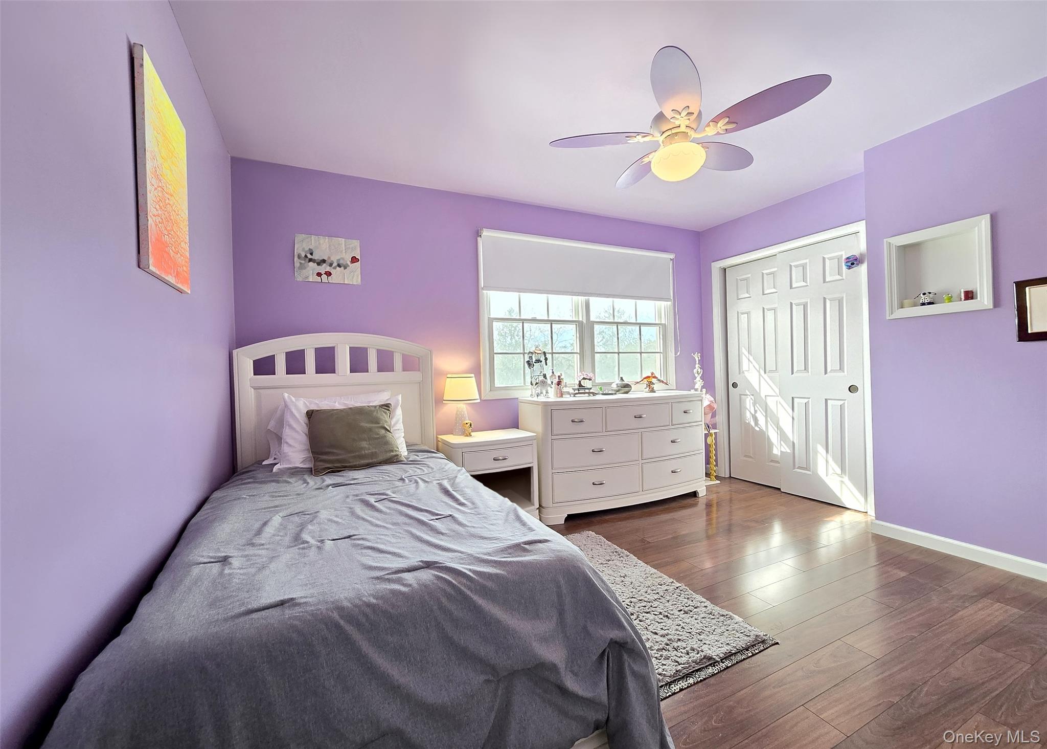 23 Apple Lane, Medford, NY 11763