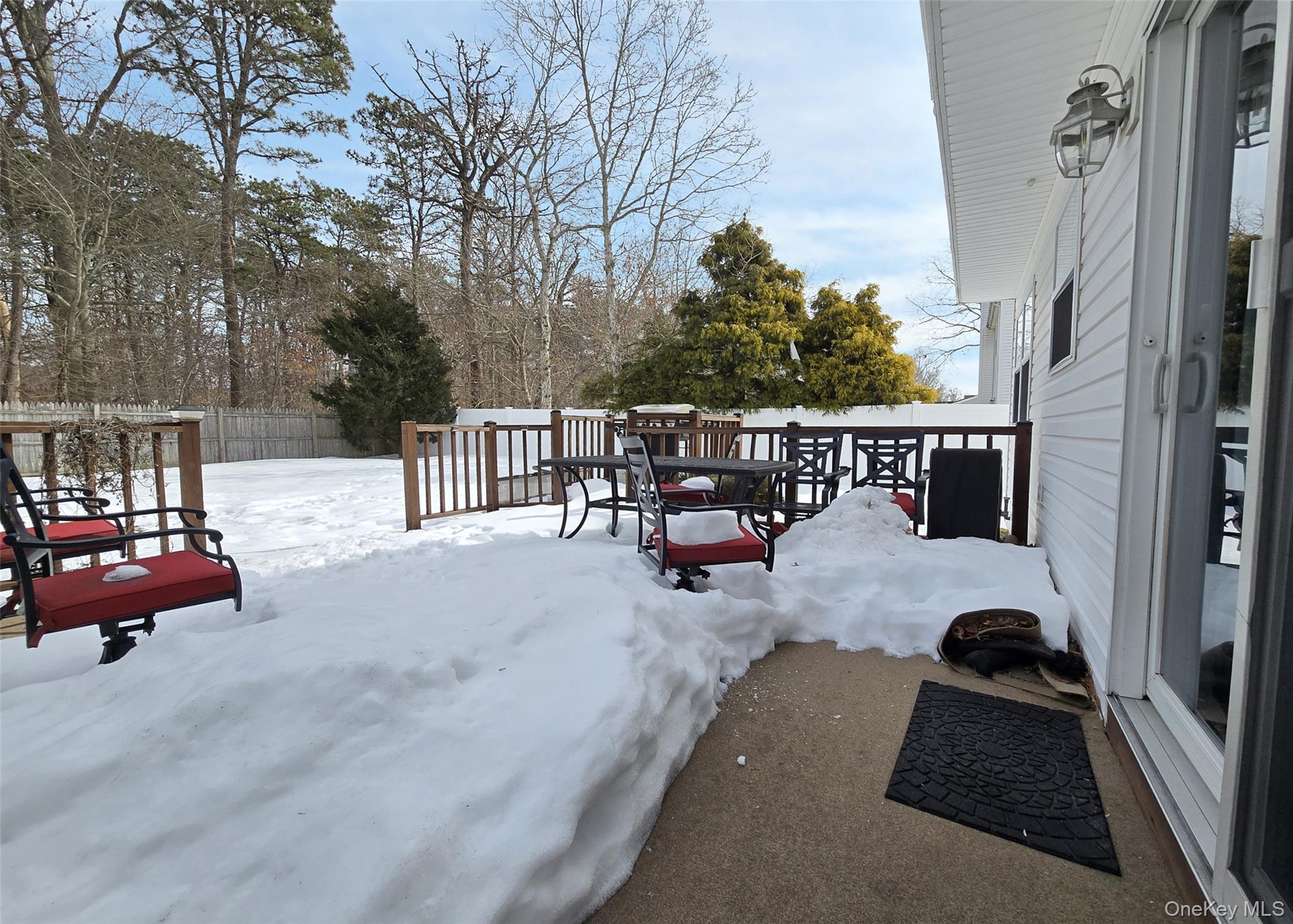 23 Apple Lane, Medford, NY 11763