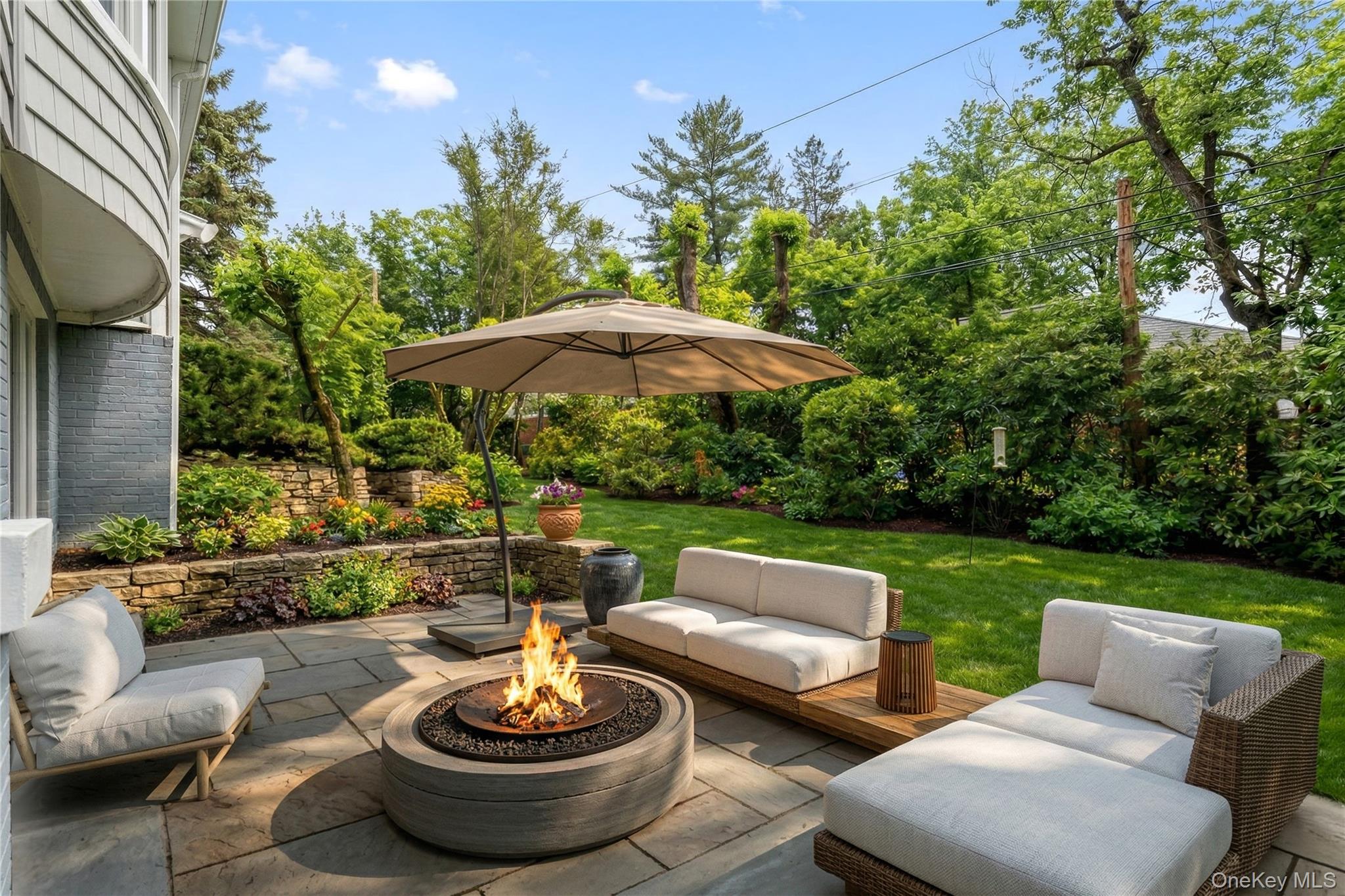 10 Norfolk Road, Great Neck, NY 11020