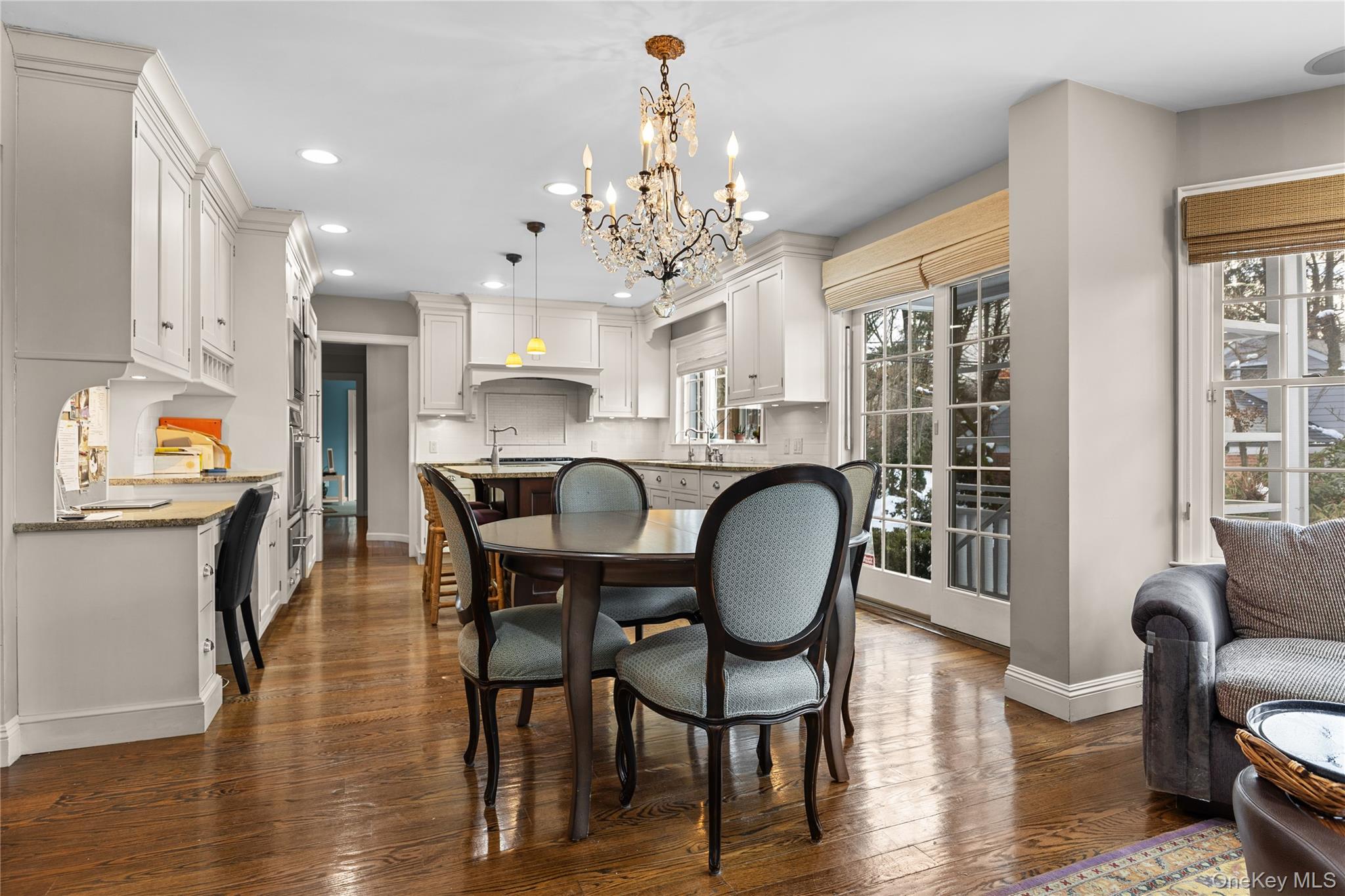 10 Norfolk Road, Great Neck, NY 11020