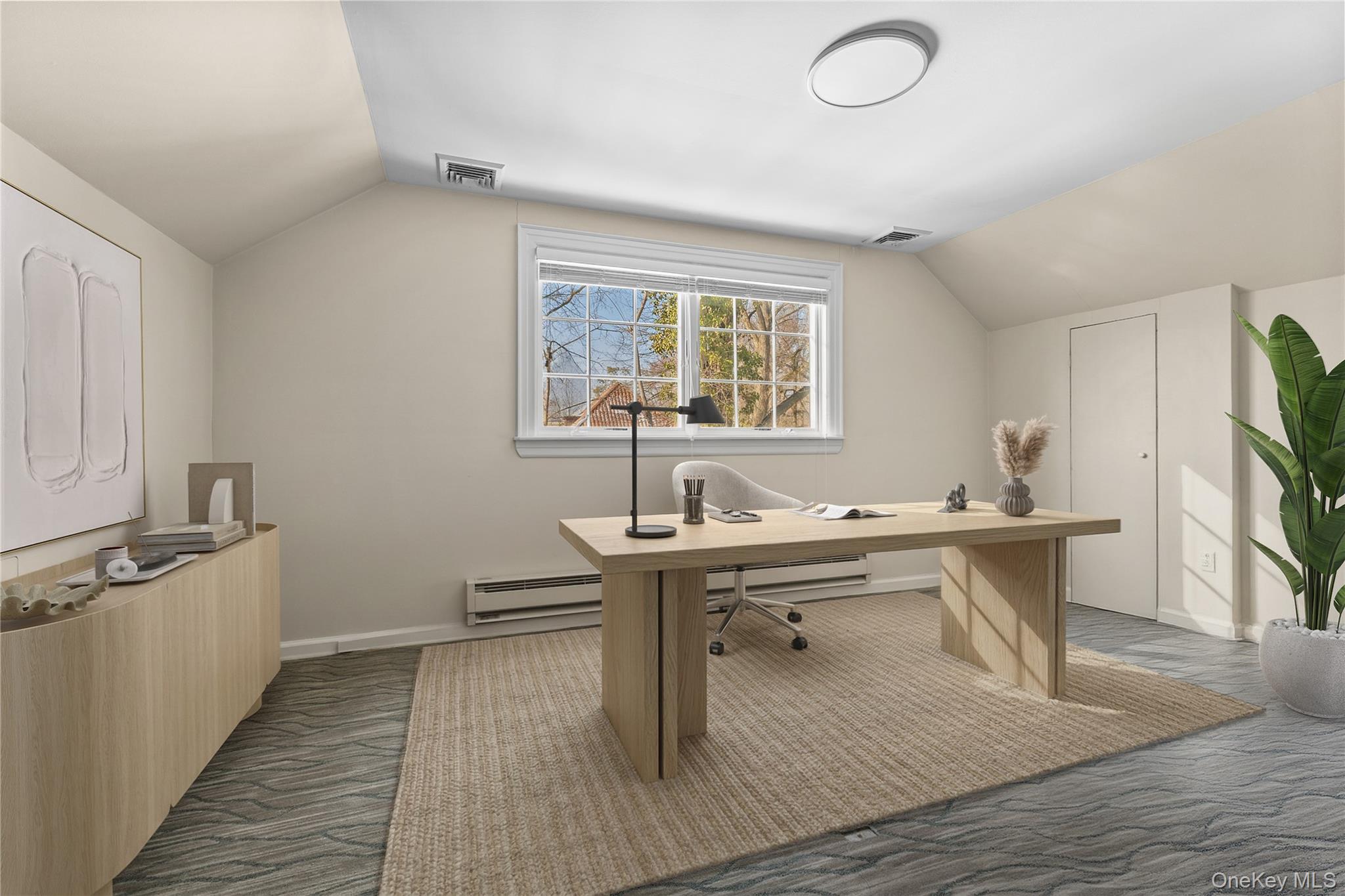 10 Norfolk Road, Great Neck, NY 11020