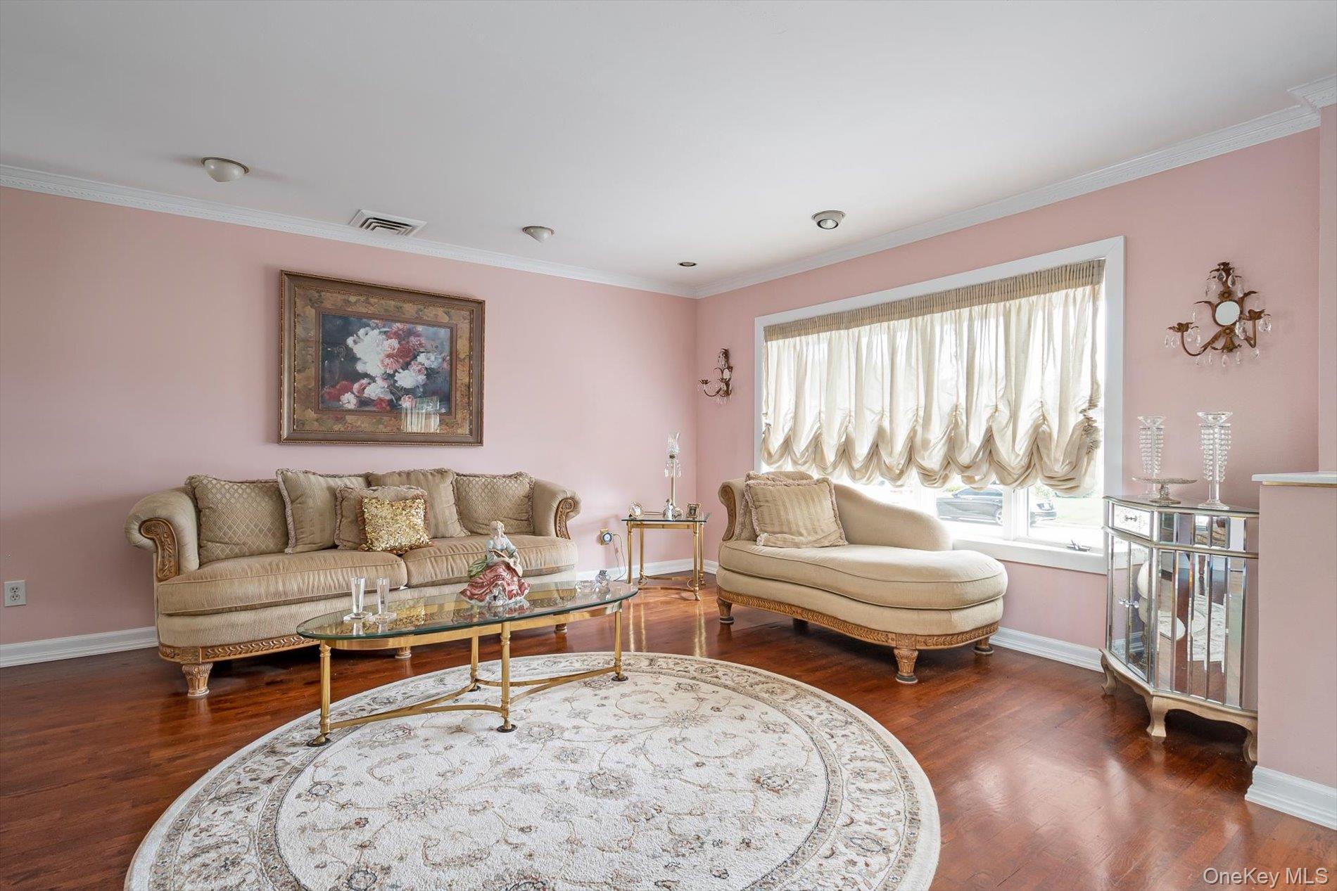 9 Rockaway Place, Massapequa, NY 11758