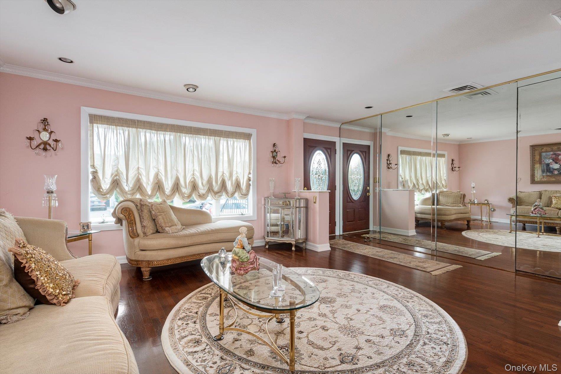 9 Rockaway Place, Massapequa, NY 11758