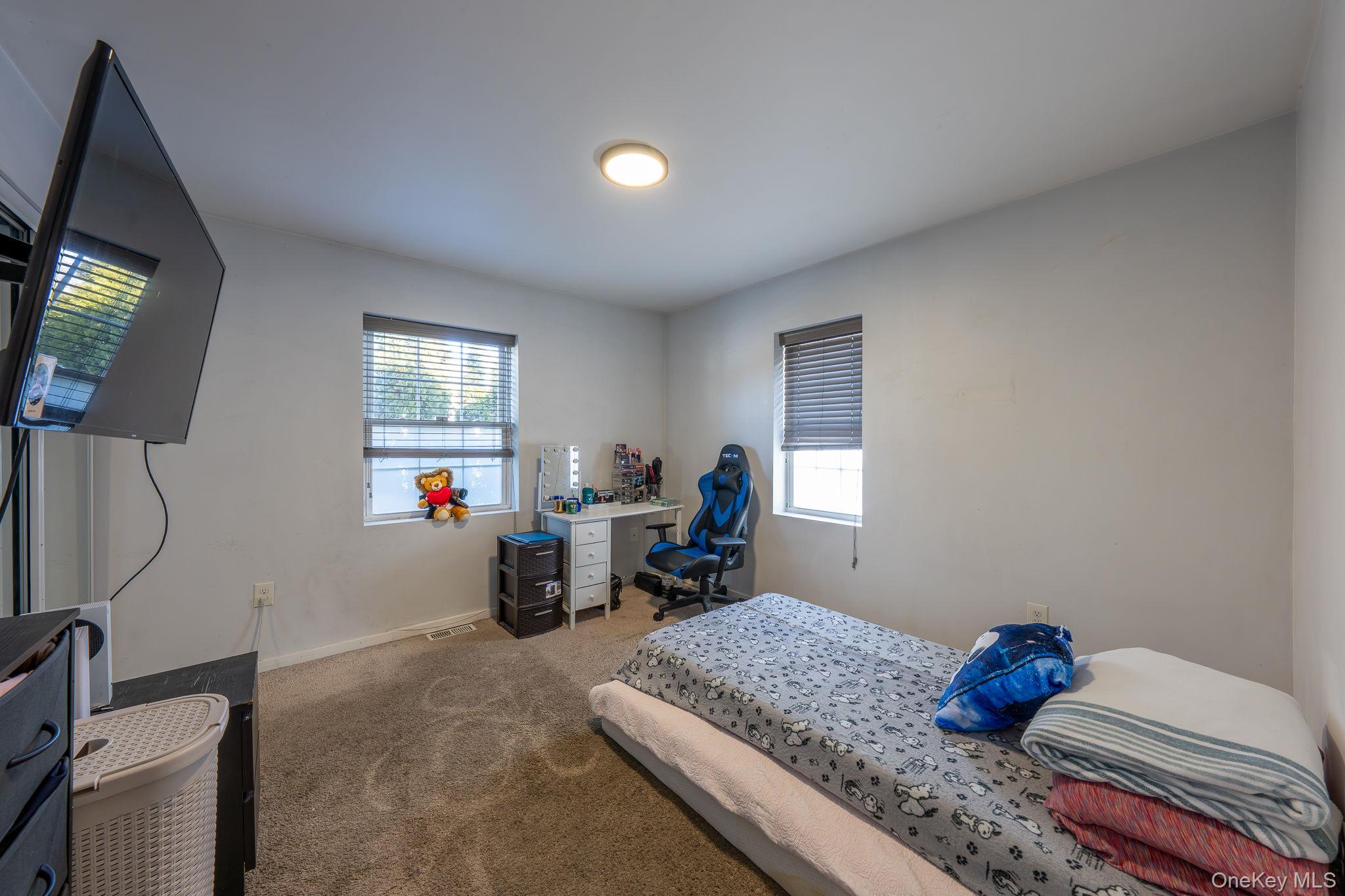 27 Walnut Street, New Windsor, NY 12553