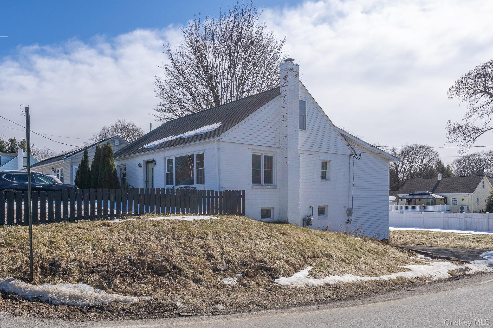 27 Walnut Street, New Windsor, NY 12553