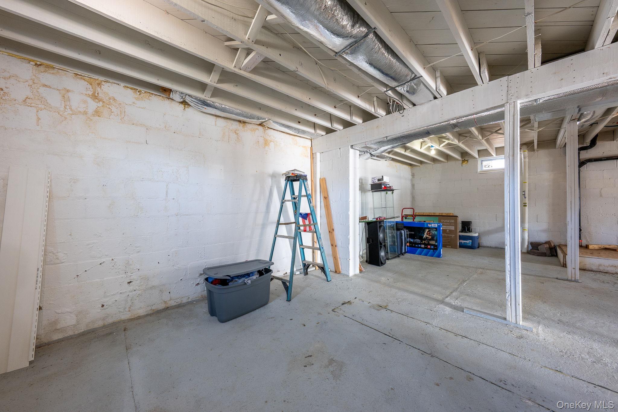 27 Walnut Street, New Windsor, NY 12553