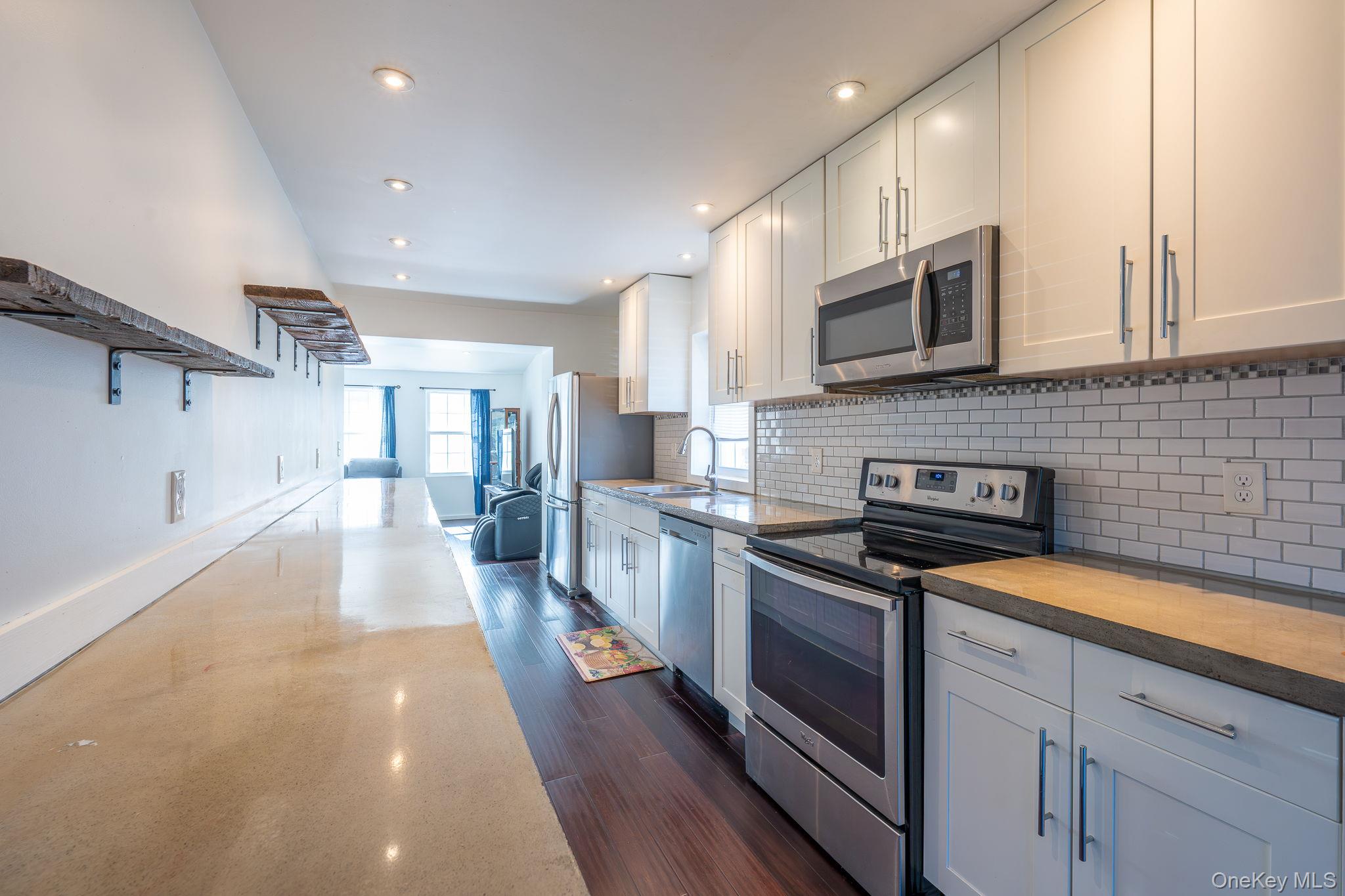 27 Walnut Street, New Windsor, NY 12553