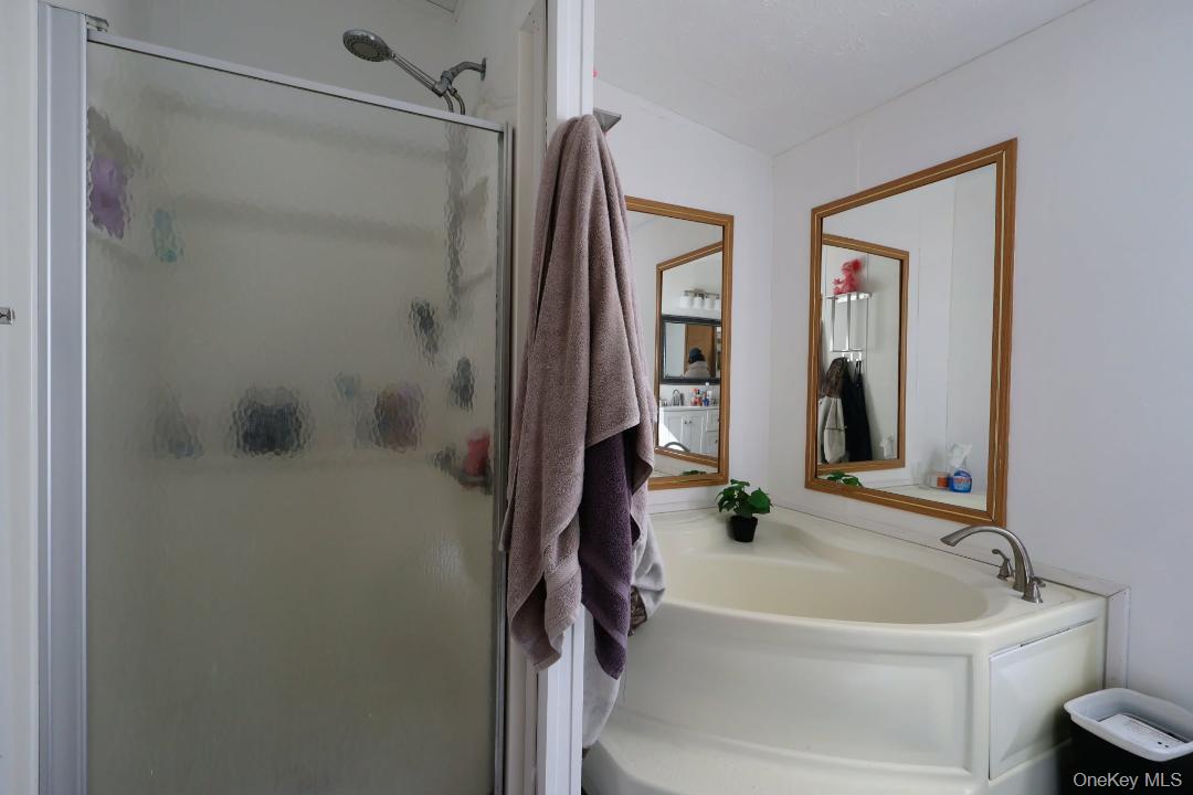 20 Oak St, Wurtsboro, NY 12790