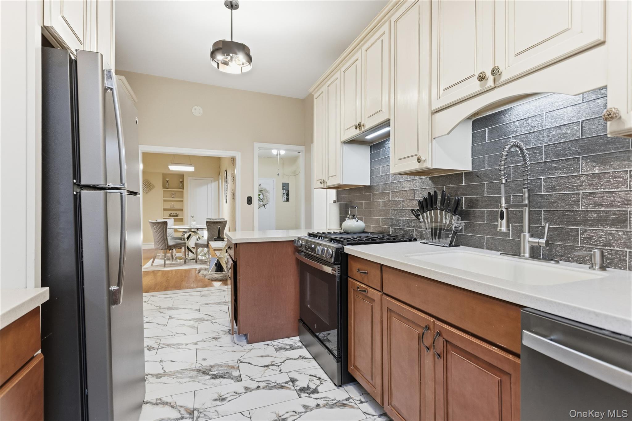 30 Clinton Place # LB, New Rochelle, NY 10801