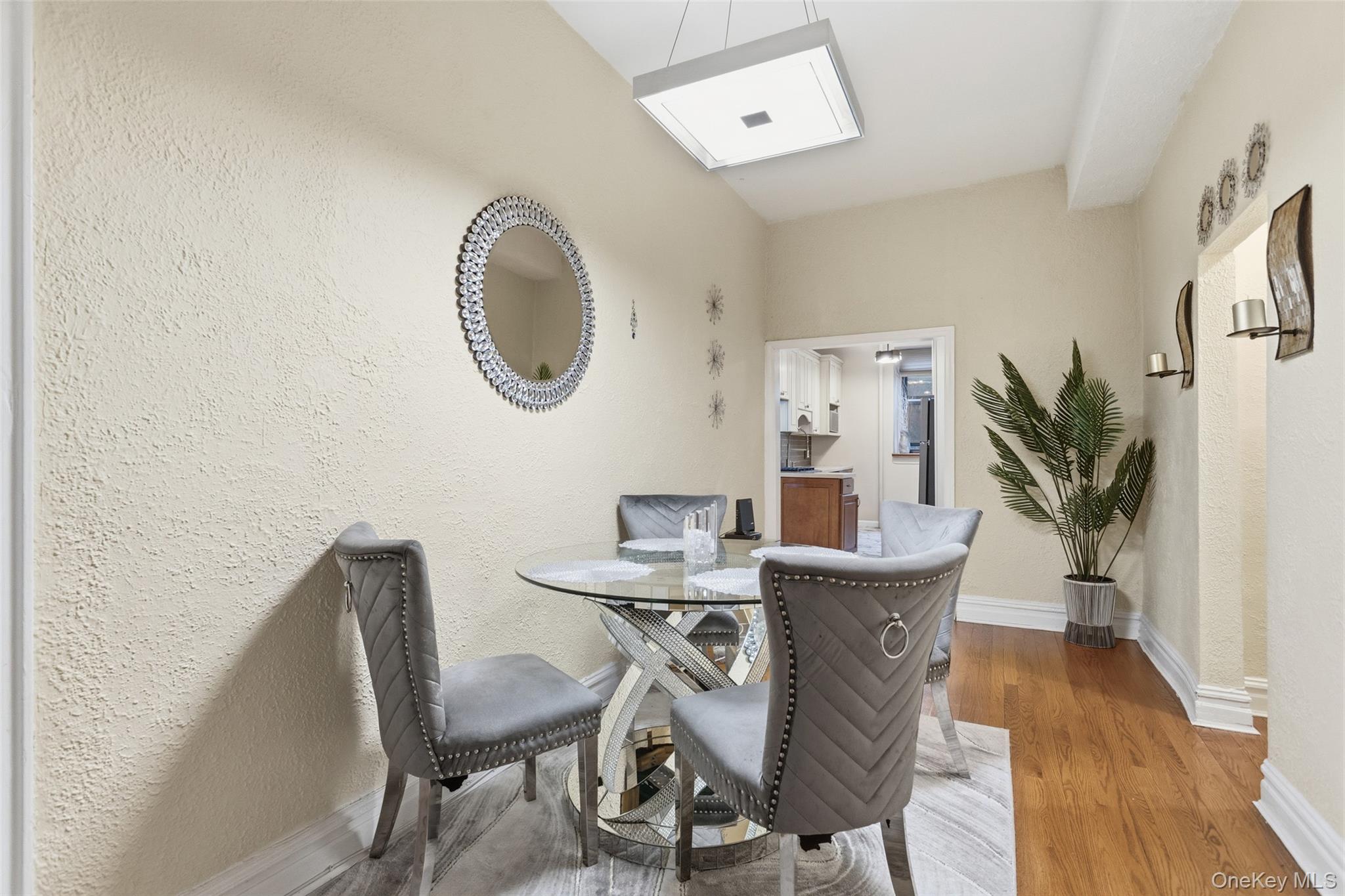 30 Clinton Place # LB, New Rochelle, NY 10801