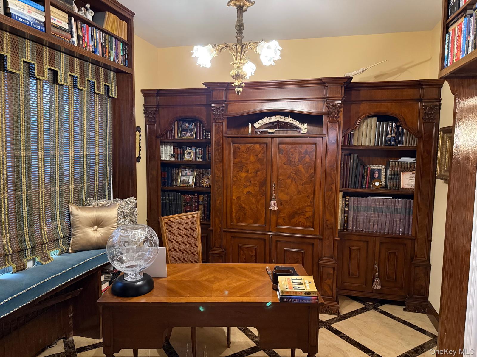 365 Broadway, Lawrence, NY 11559