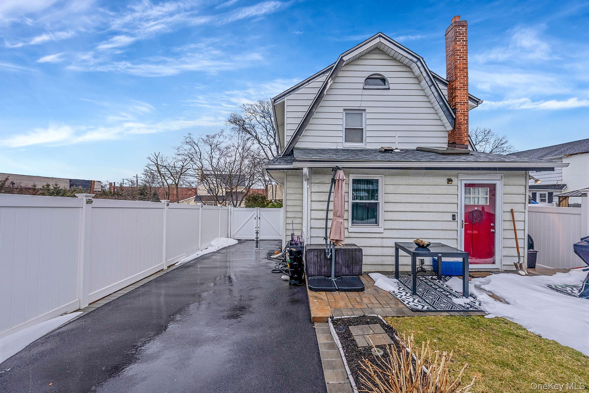 2270 Edna Court, Baldwin, NY 11510