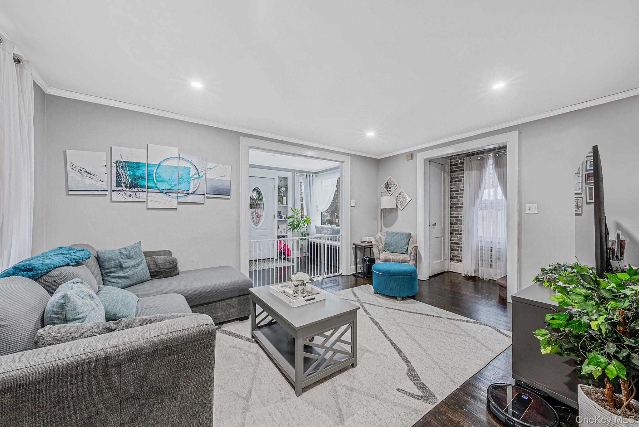 2270 Edna Court, Baldwin, NY 11510