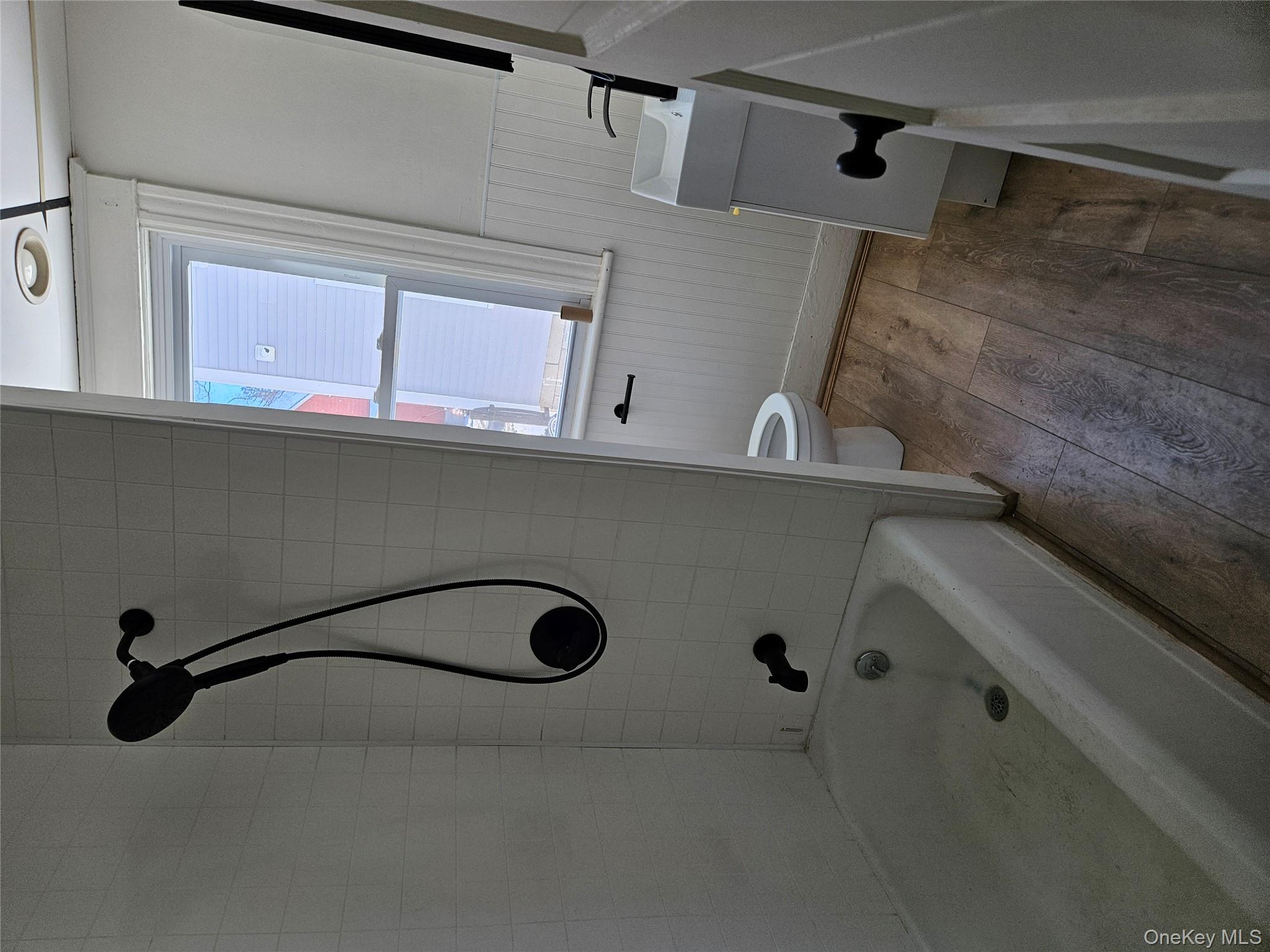 10 Fox Terr, Poughkeepsie, NY 12601