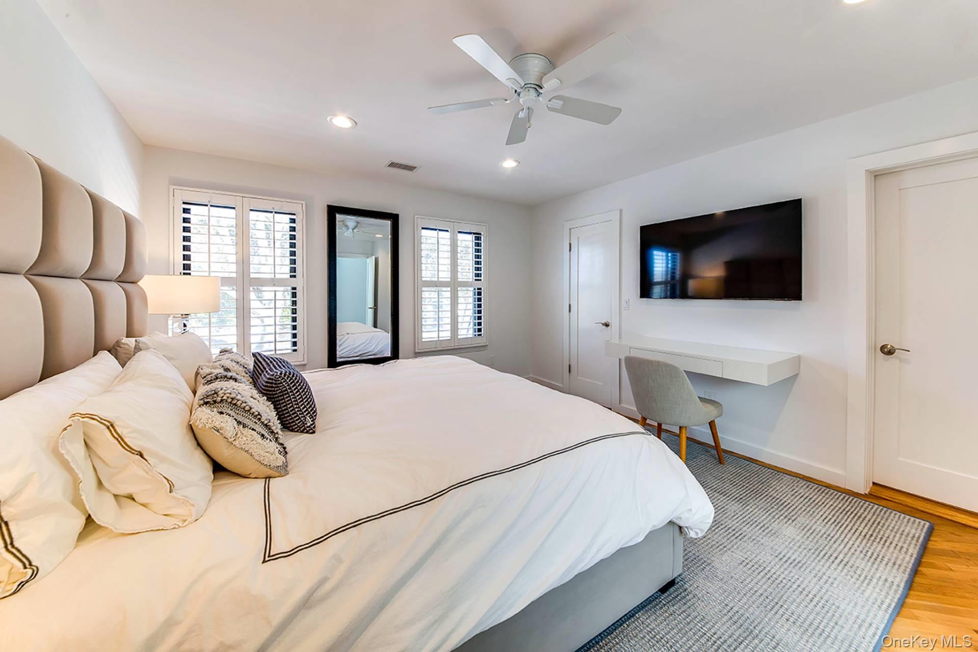 50 Hubbard Lane # 122, Southampton, NY 11968