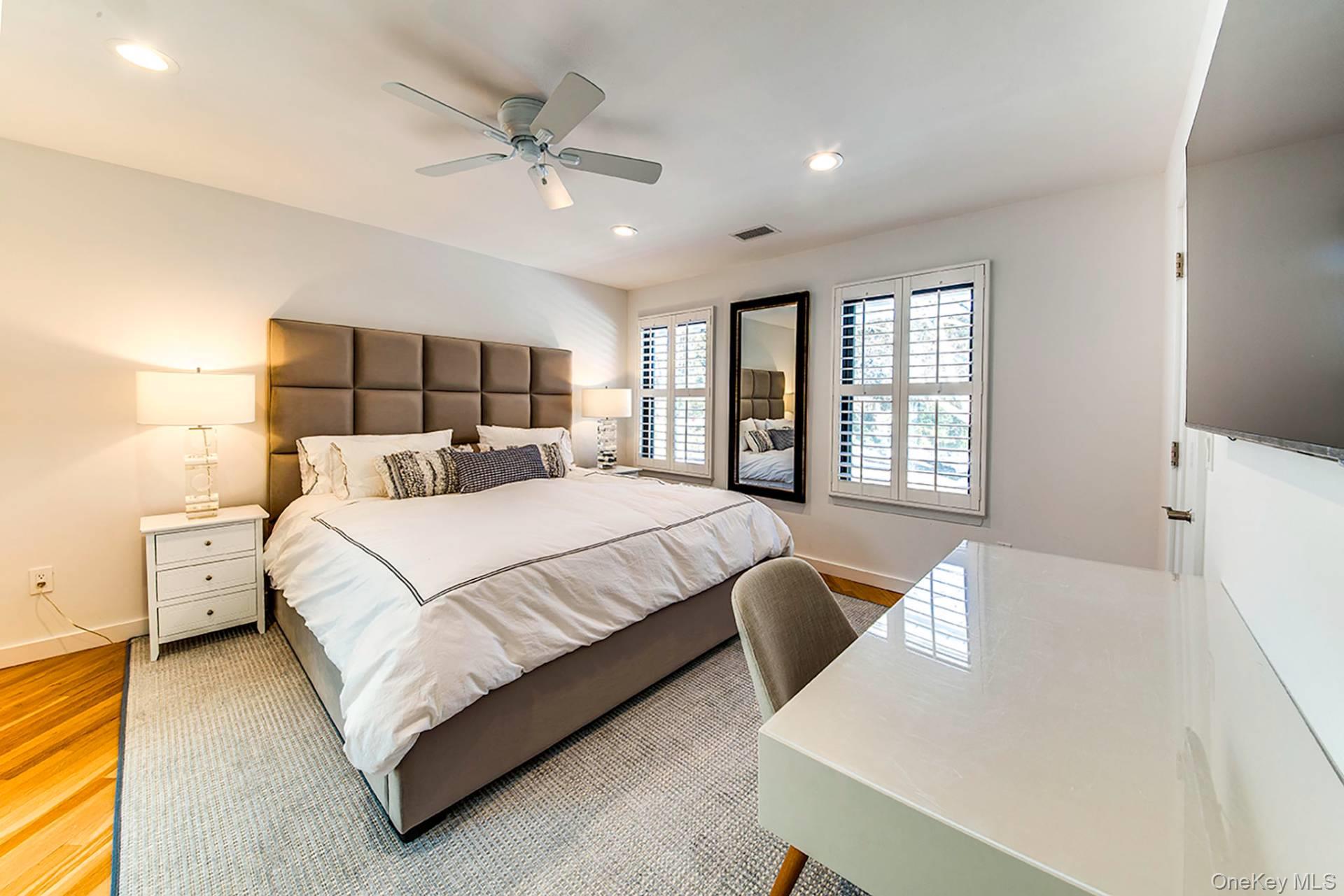 50 Hubbard Lane # 122, Southampton, NY 11968