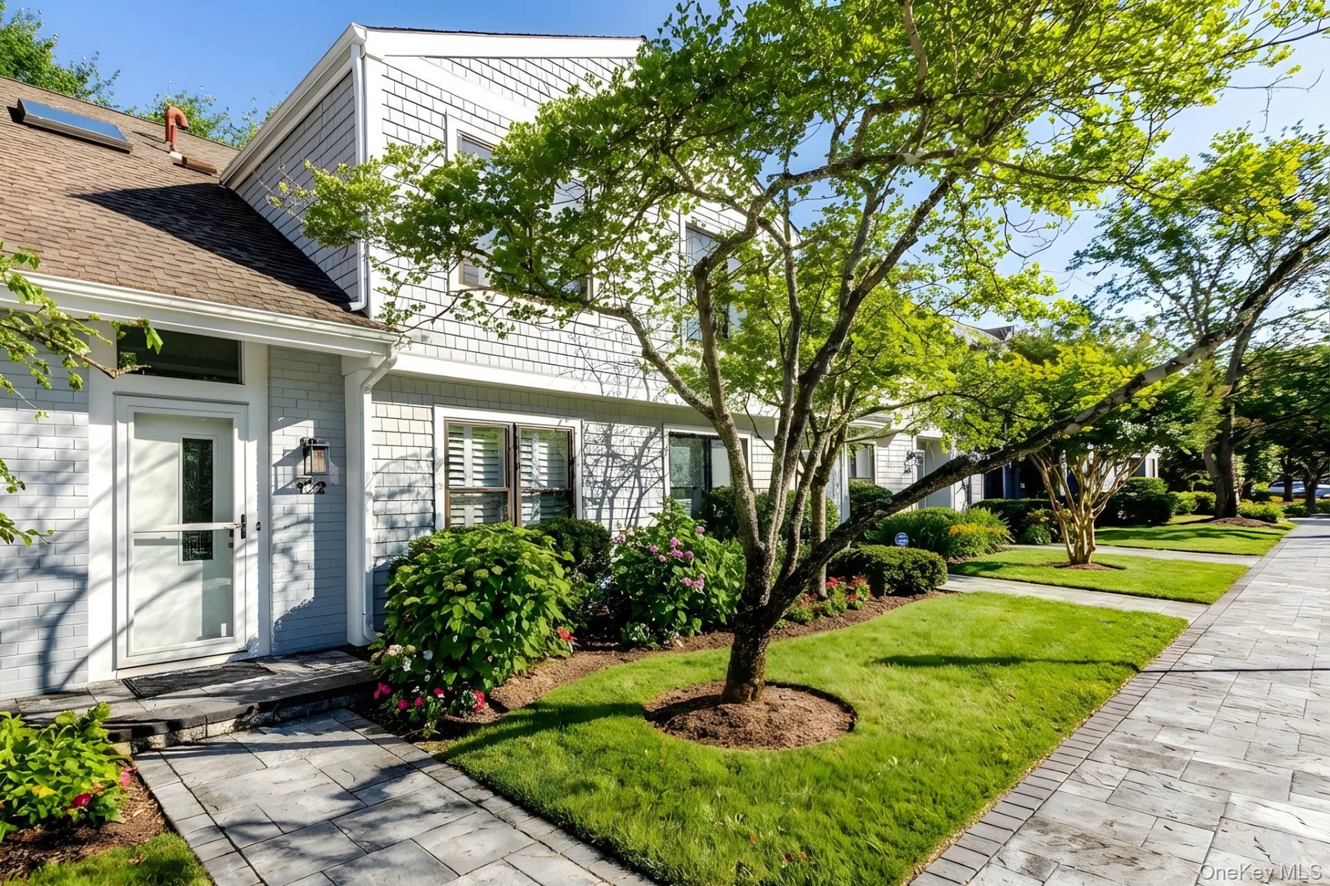 50 Hubbard Lane # 122, Southampton, NY 11968