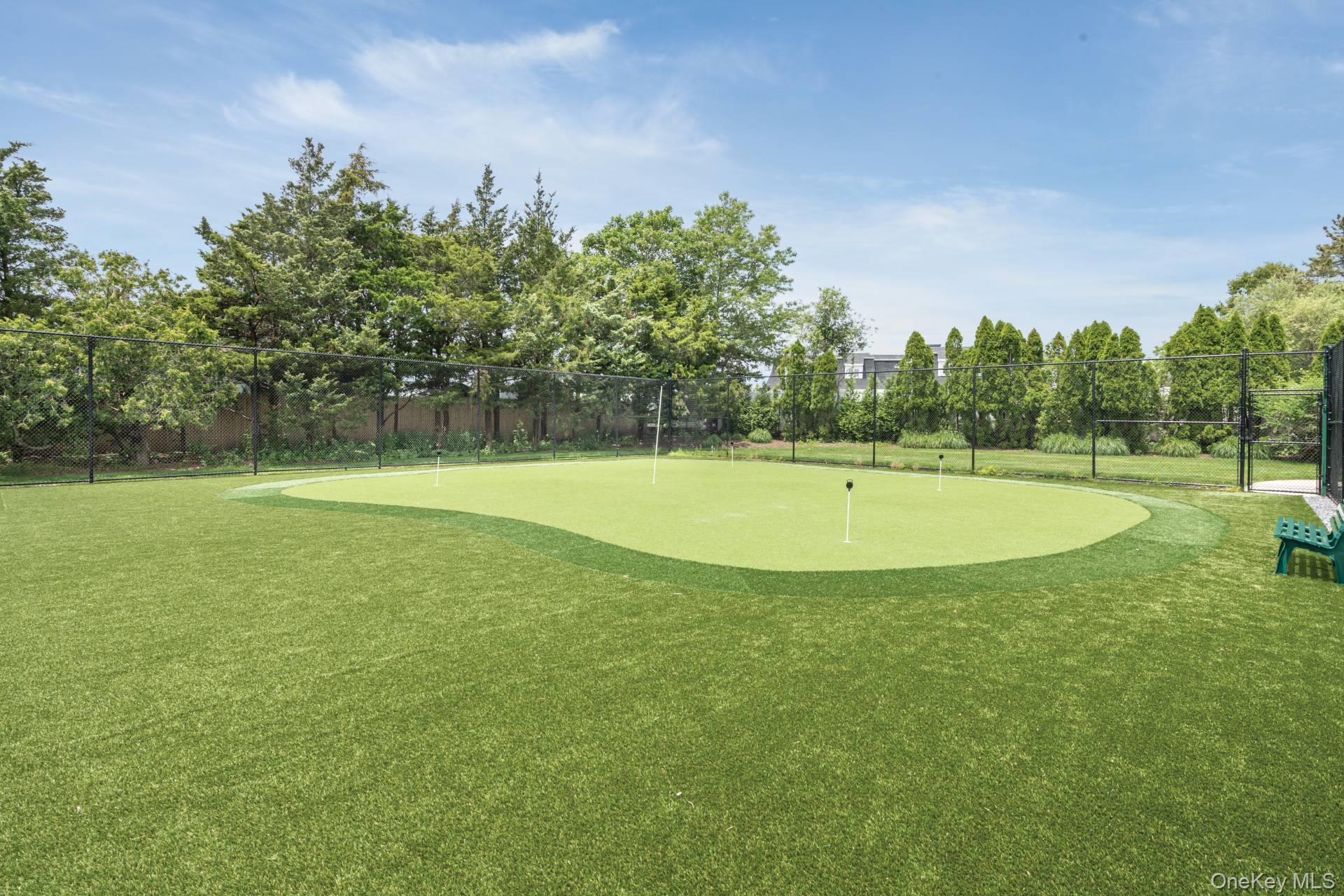 50 Hubbard Lane # 122, Southampton, NY 11968