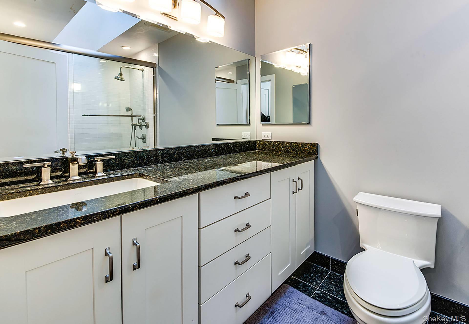 50 Hubbard Lane # 122, Southampton, NY 11968