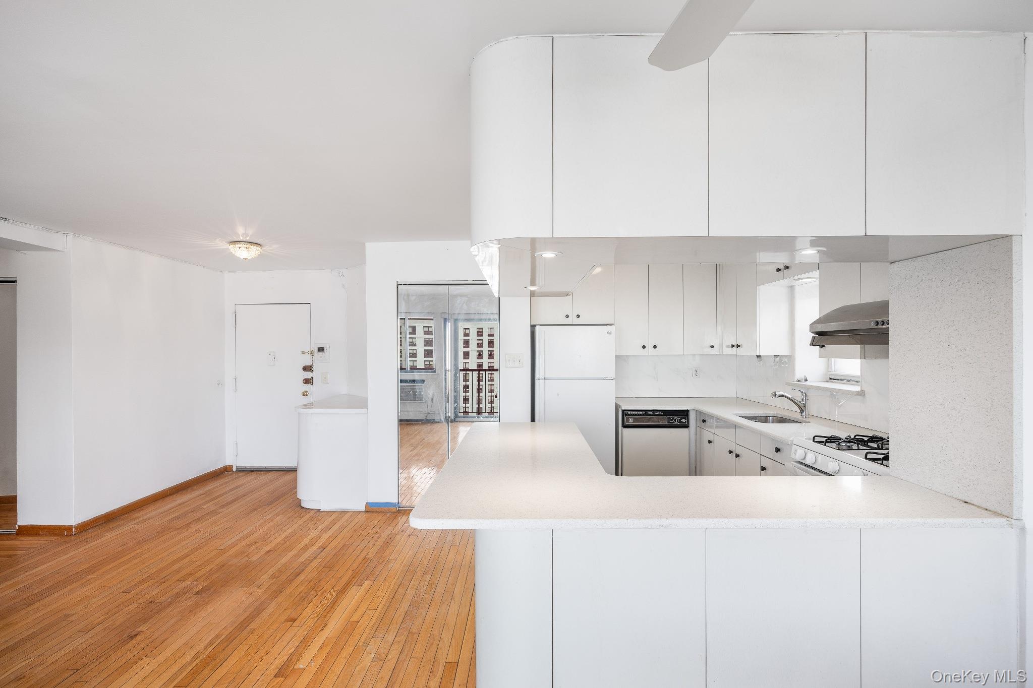 133-36 41st Road # 8F, Flushing, NY 11355