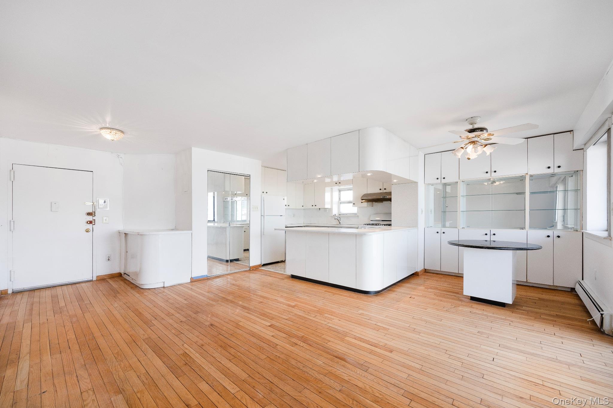 133-36 41st Road # 8F, Flushing, NY 11355