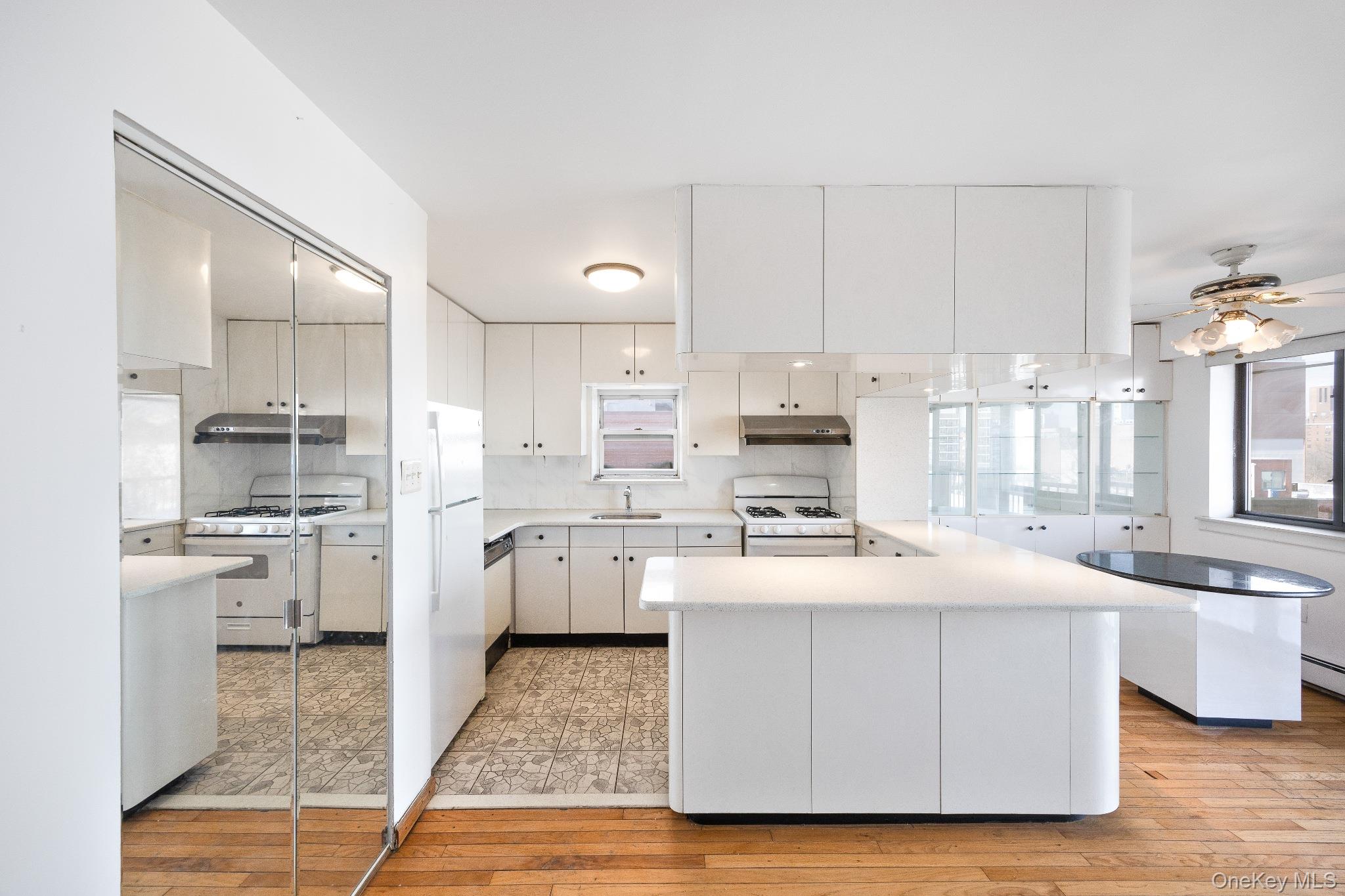 133-36 41st Road # 8F, Flushing, NY 11355