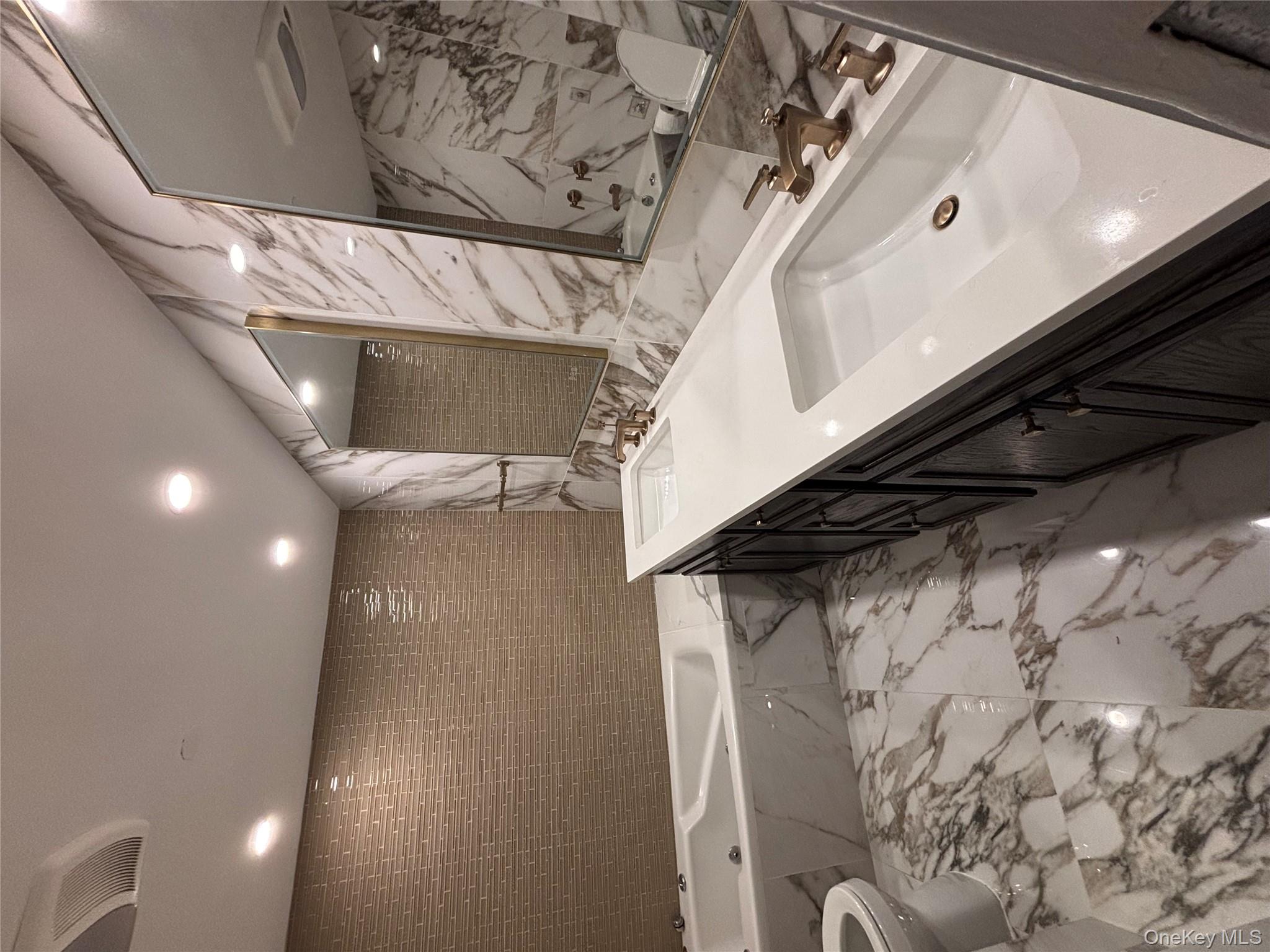 100 Cuttermill Road # 1B, Great Neck, NY 11021