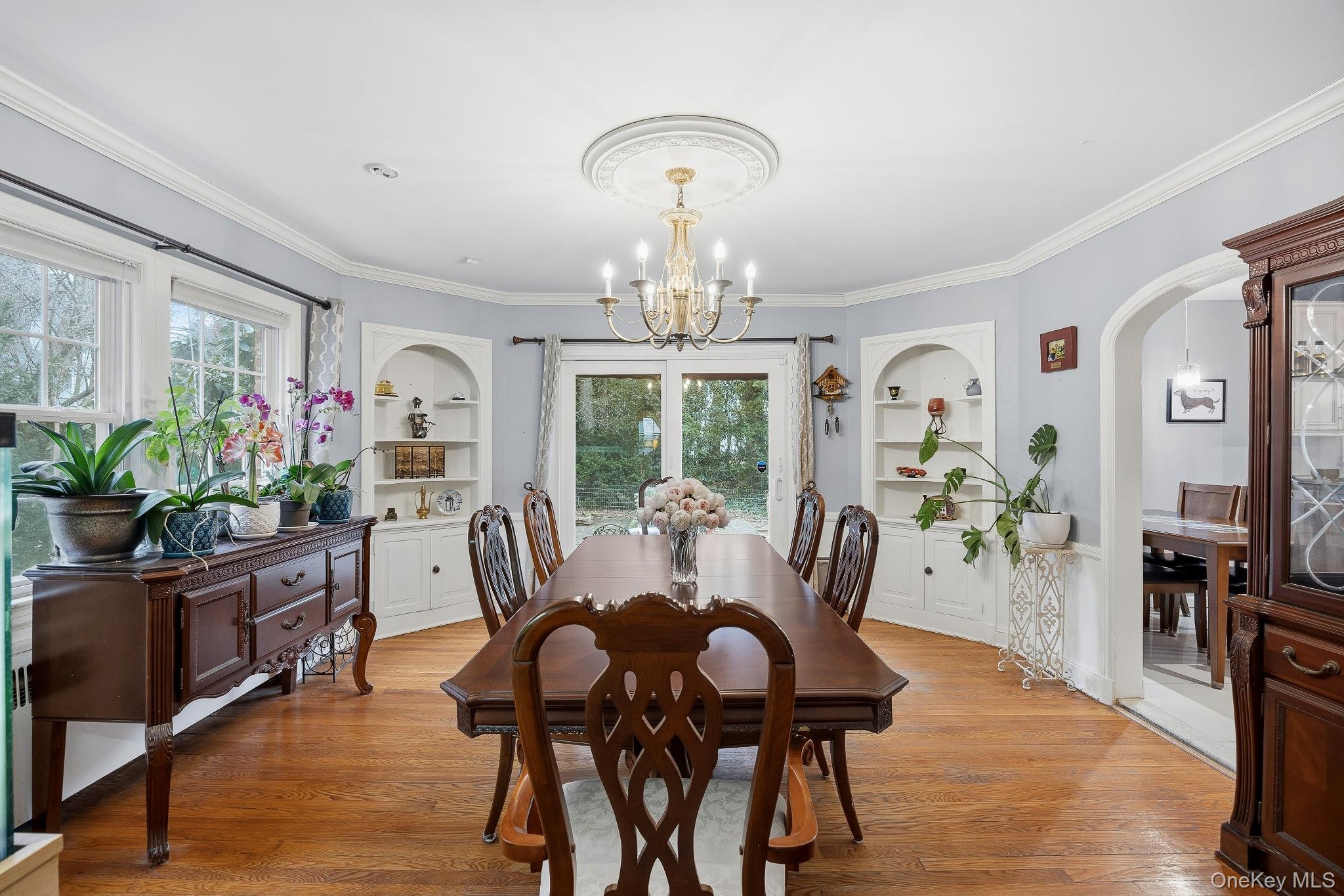 53 Somerset Drive S, Great Neck, NY 11020