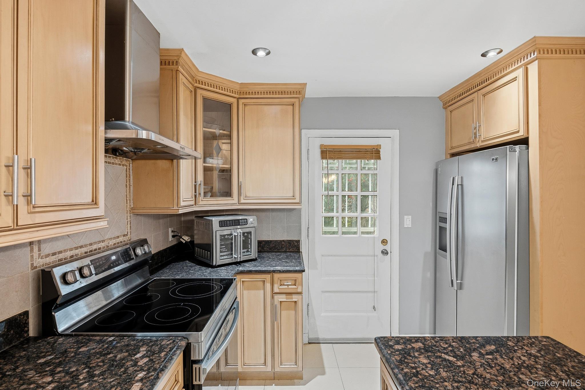 53 Somerset Drive S, Great Neck, NY 11020