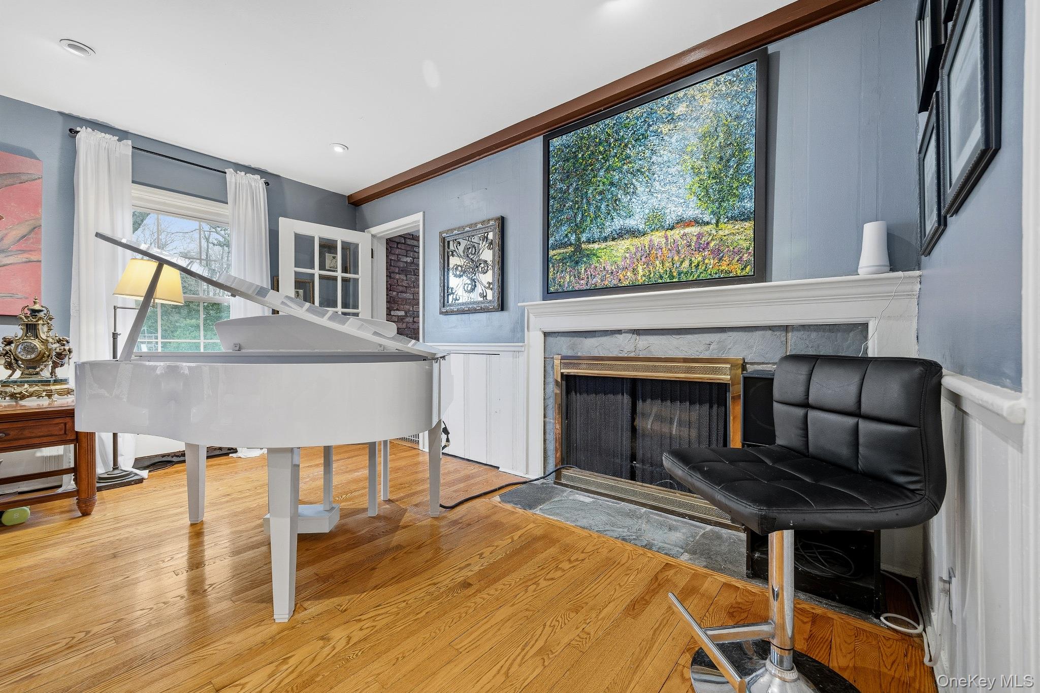 53 Somerset Drive S, Great Neck, NY 11020