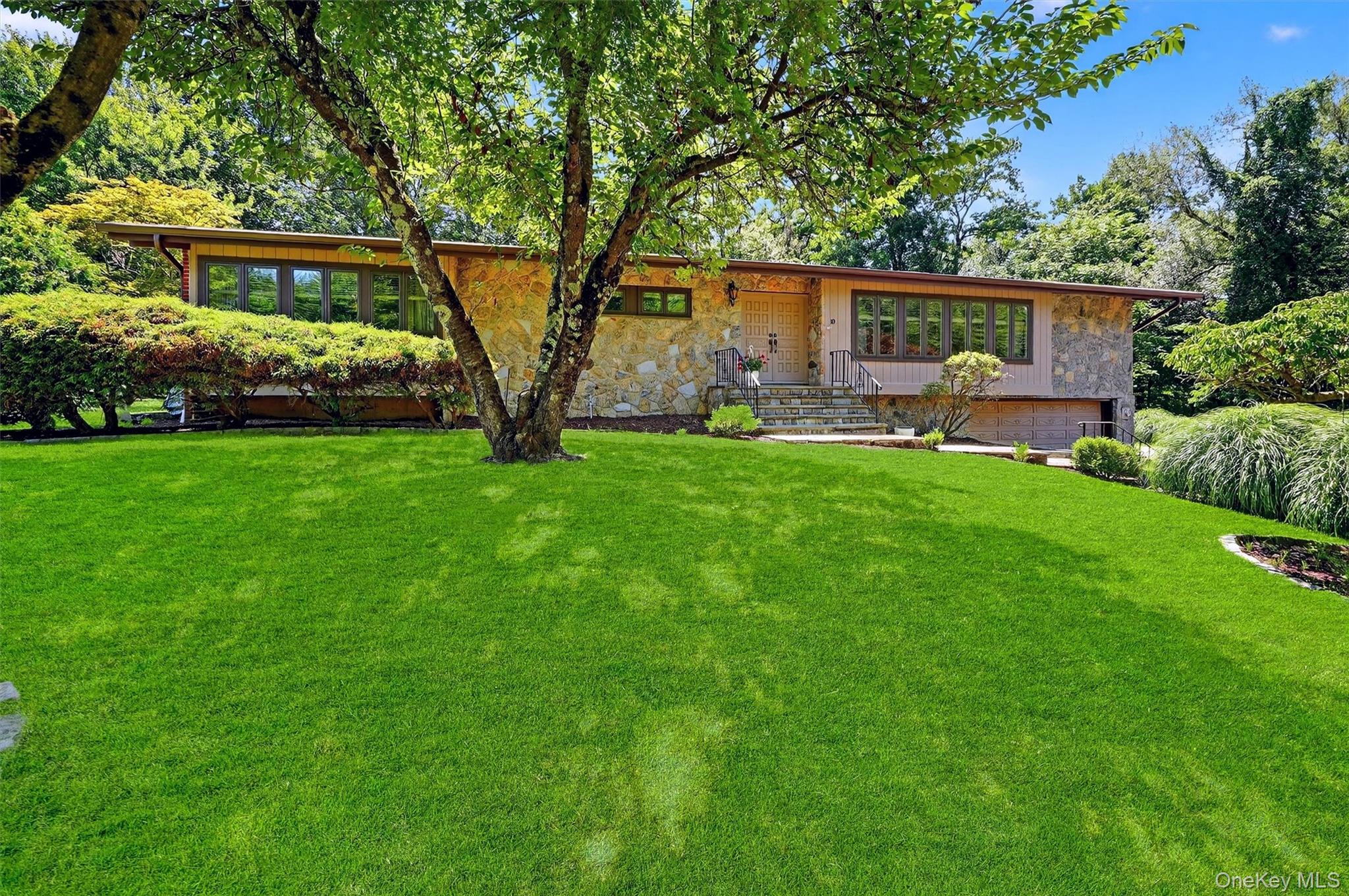 10 Wesley Court, Congers, NY 10920