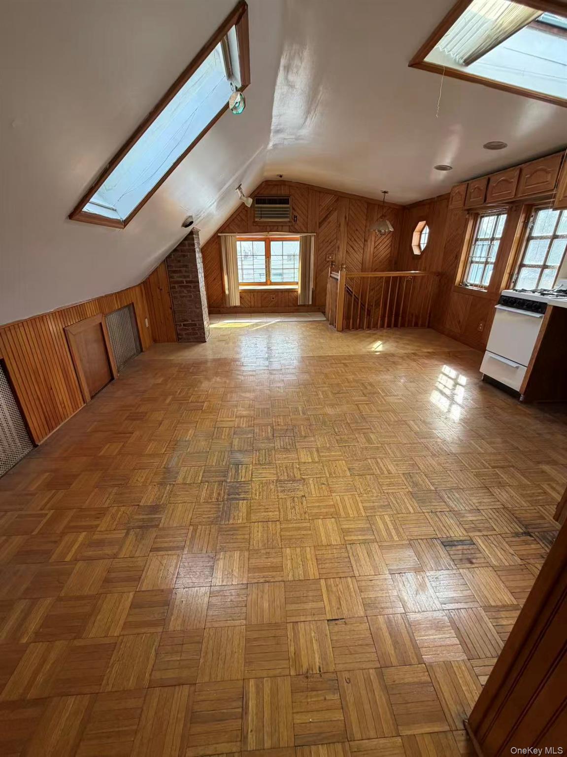 1580 Castleton Avenue, Staten Island, NY 10302