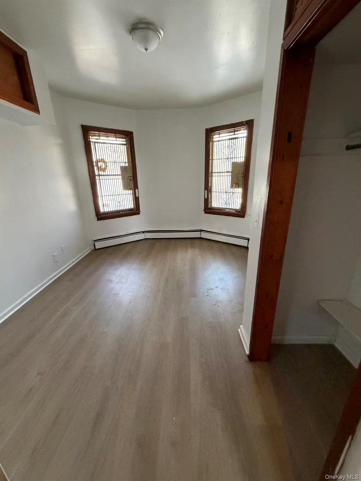 1580 Castleton Avenue, Staten Island, NY 10302