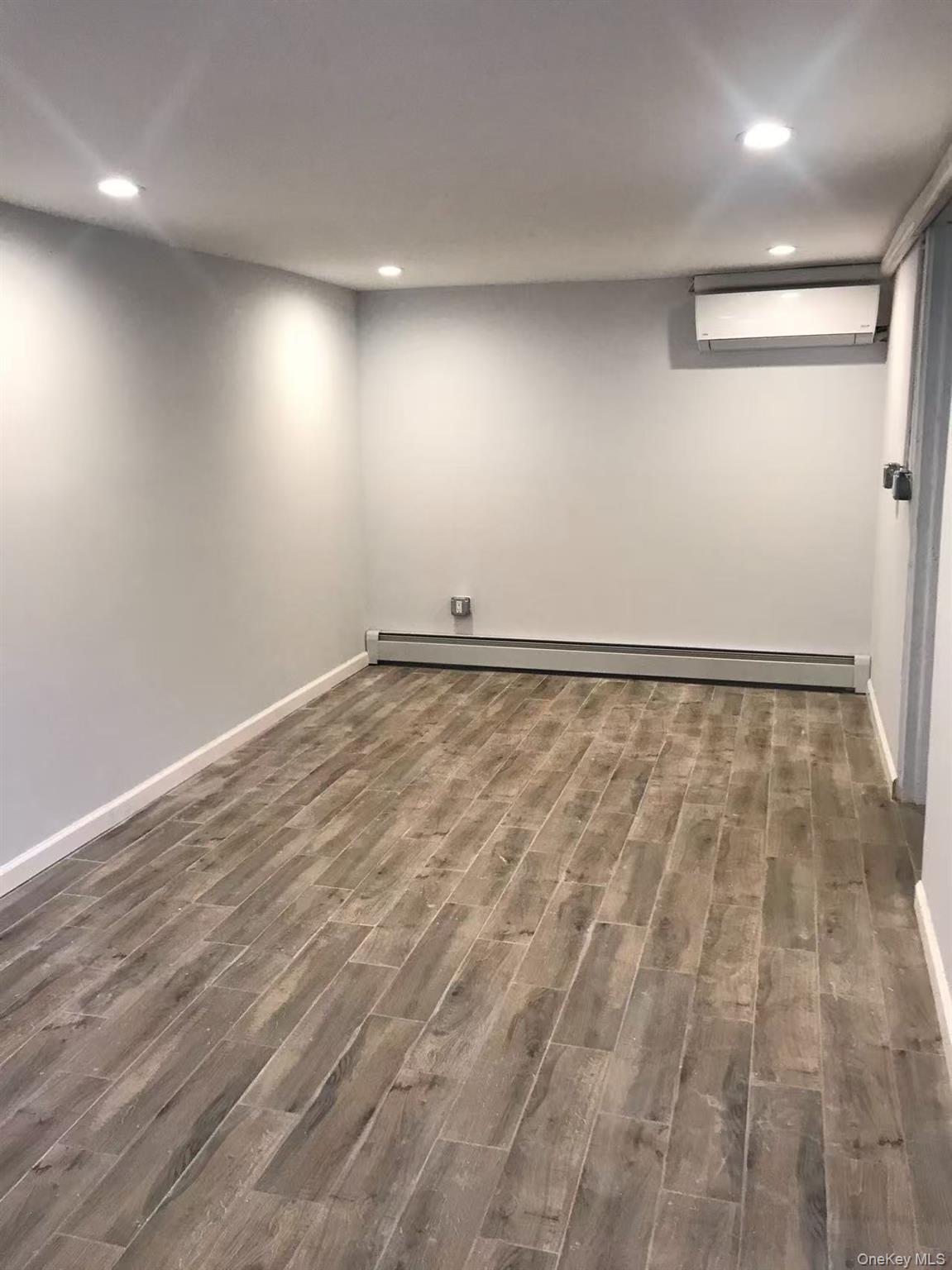 14849 58th Road, Flushing, NY 11355