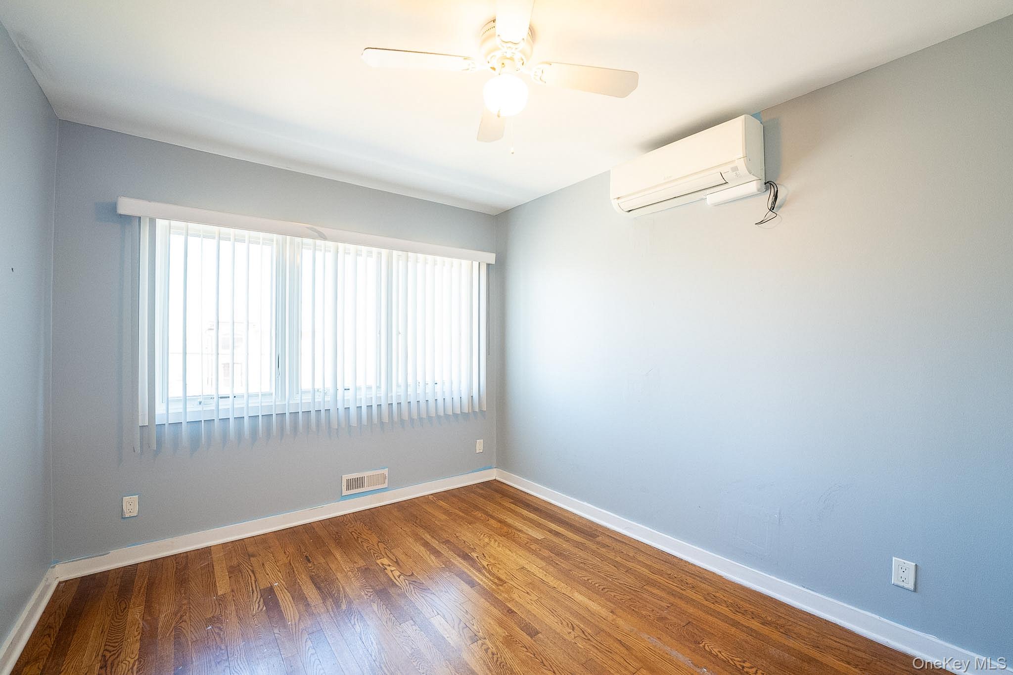 14962 Powells Cove Boulevard, Whitestone, NY 11357