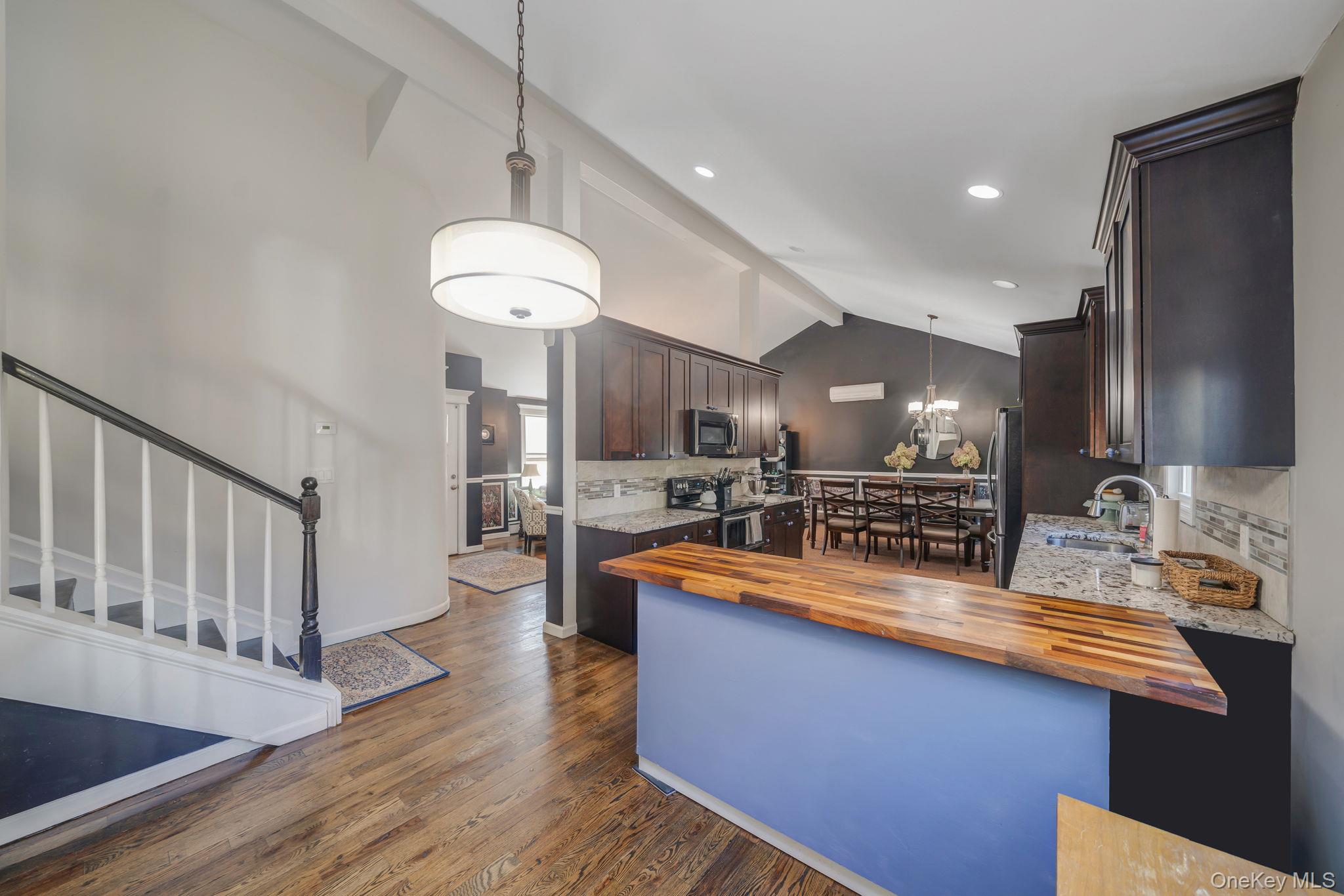 17 Rolling Hills Drive, Ridge, NY 11961