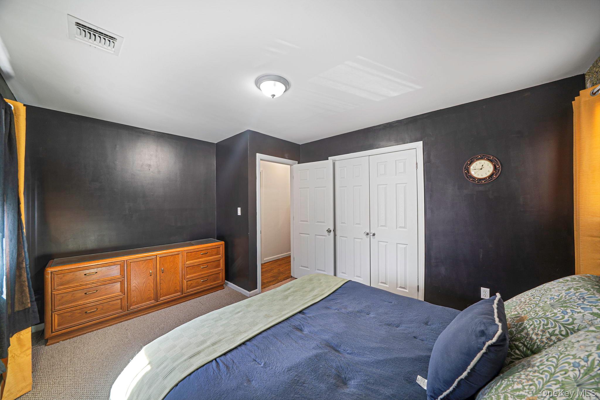 17 Rolling Hills Drive, Ridge, NY 11961