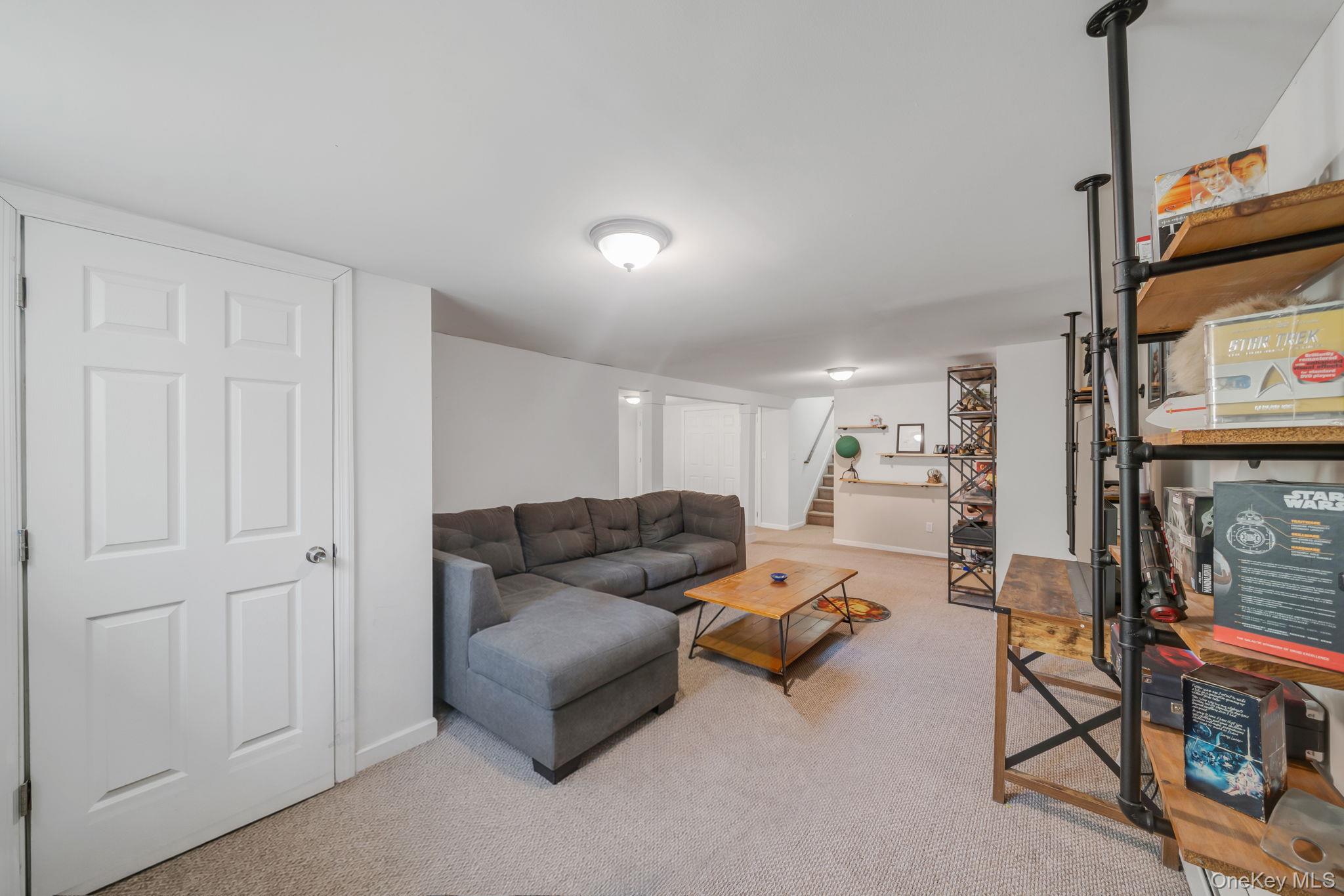 17 Rolling Hills Drive, Ridge, NY 11961