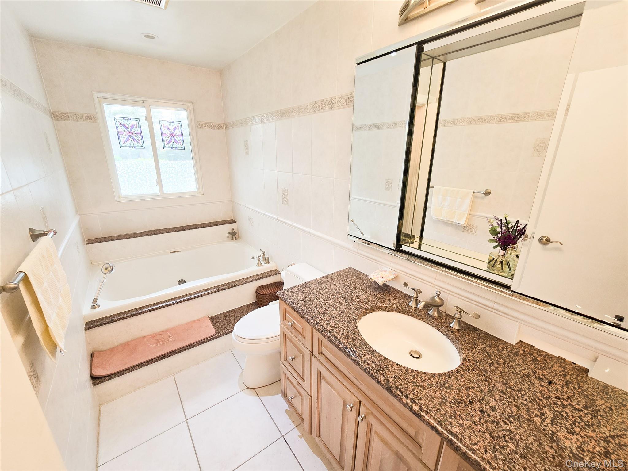 24 Edna Drive, Syosset, NY 11791