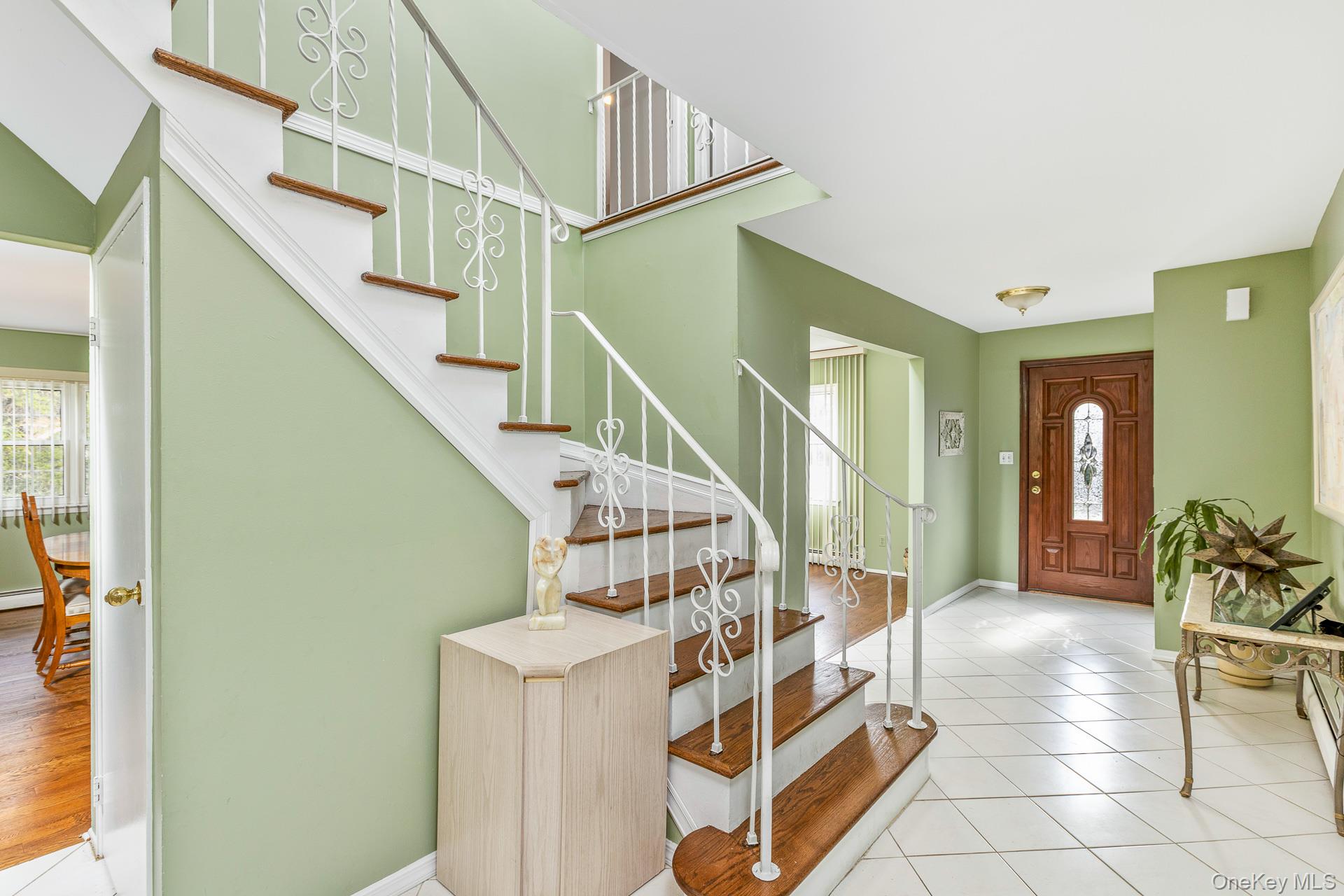 61 Hurtin Boulevard, Smithtown, NY 11787