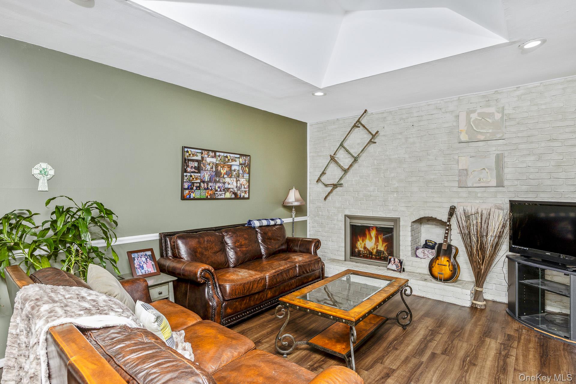 61 Hurtin Boulevard, Smithtown, NY 11787