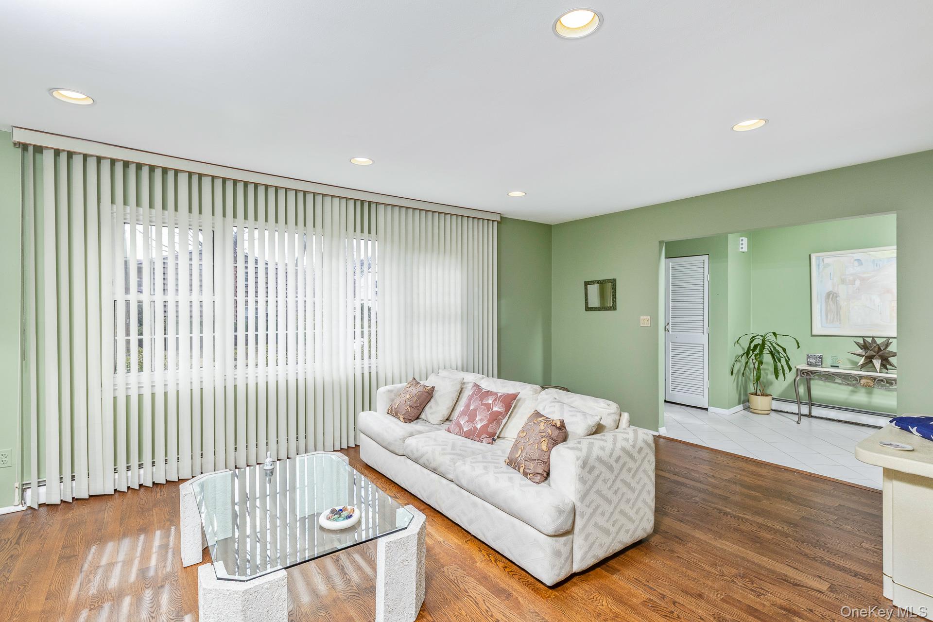 61 Hurtin Boulevard, Smithtown, NY 11787