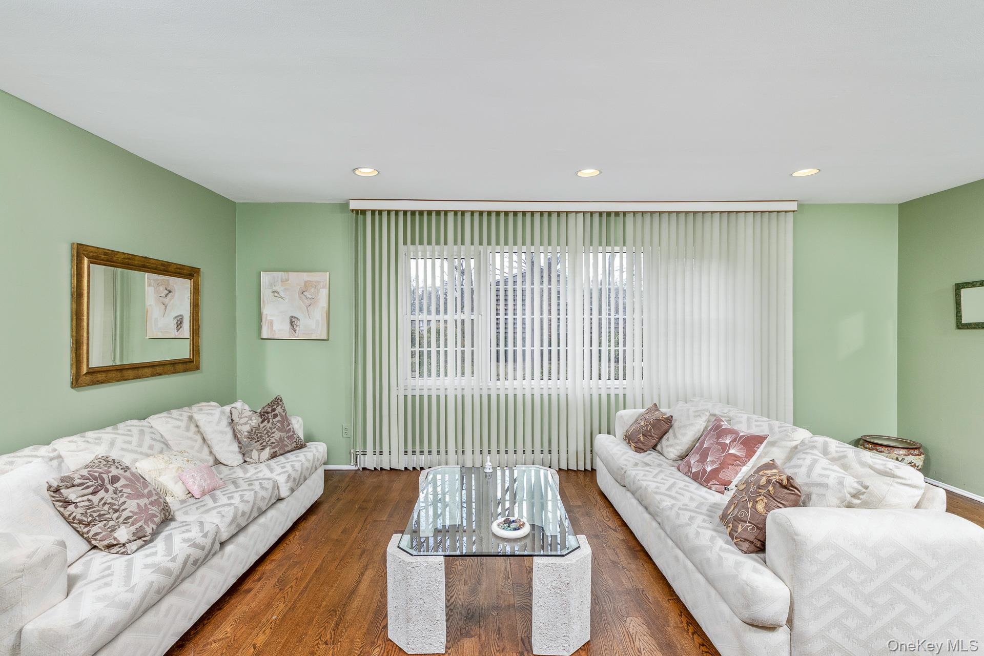 61 Hurtin Boulevard, Smithtown, NY 11787