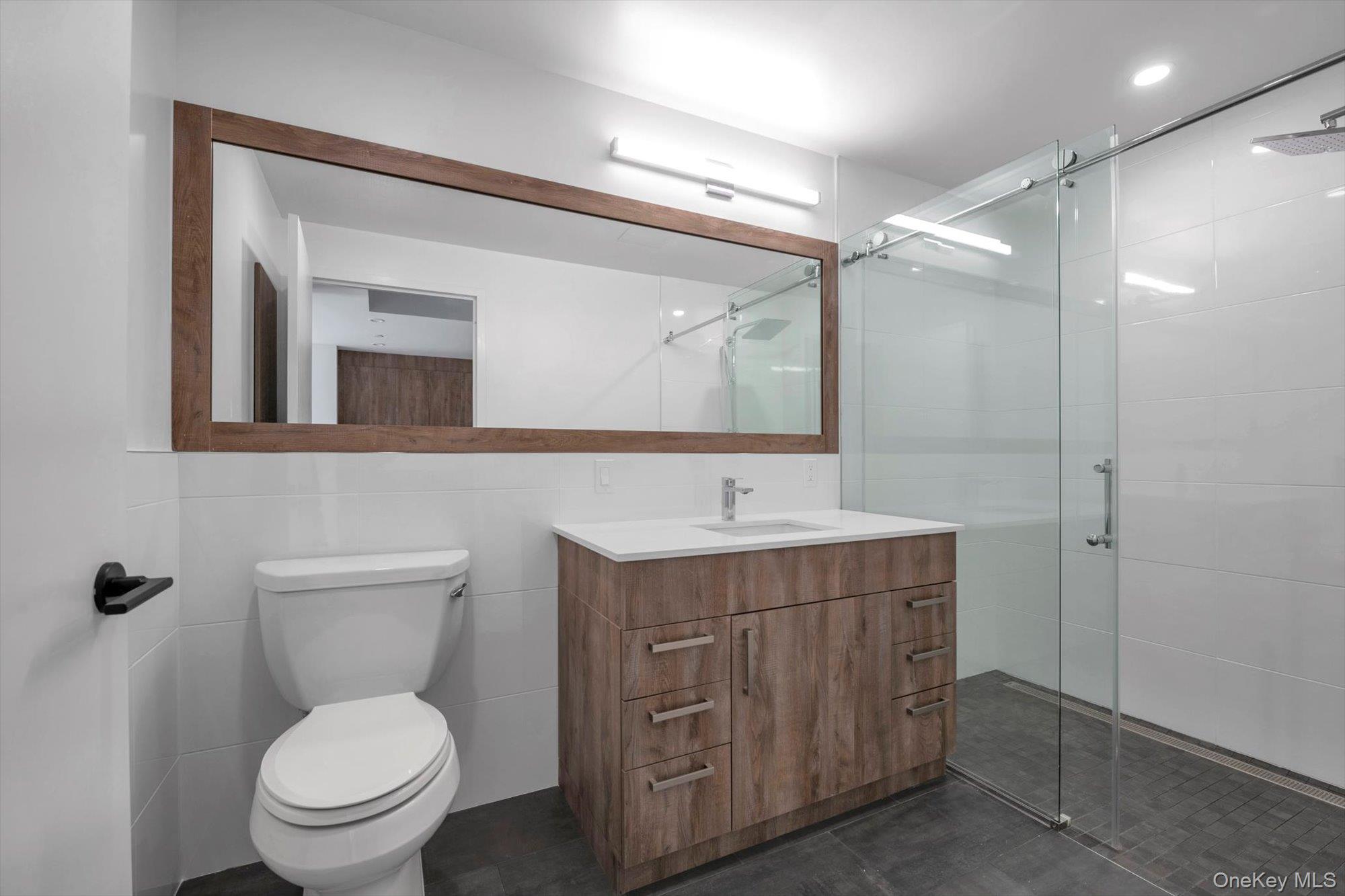 108 Middle Neck Road, Great Neck, NY 11021