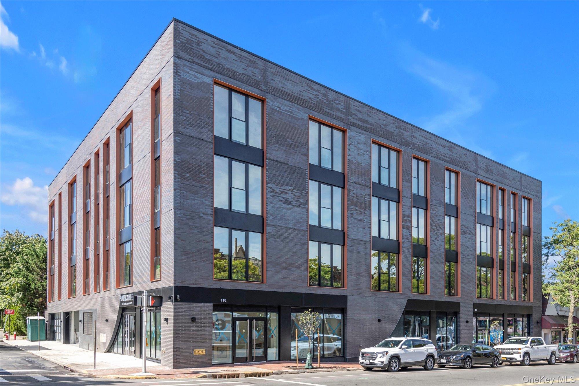 108 Middle Neck Road, Great Neck, NY 11021