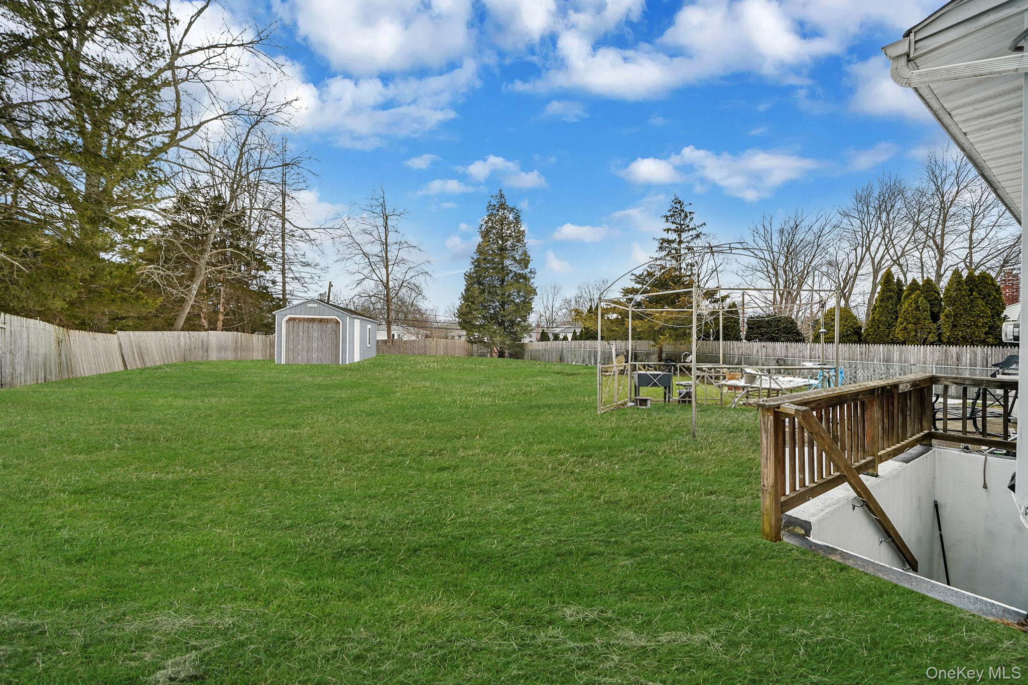 24 New Highway, Commack, NY 11725