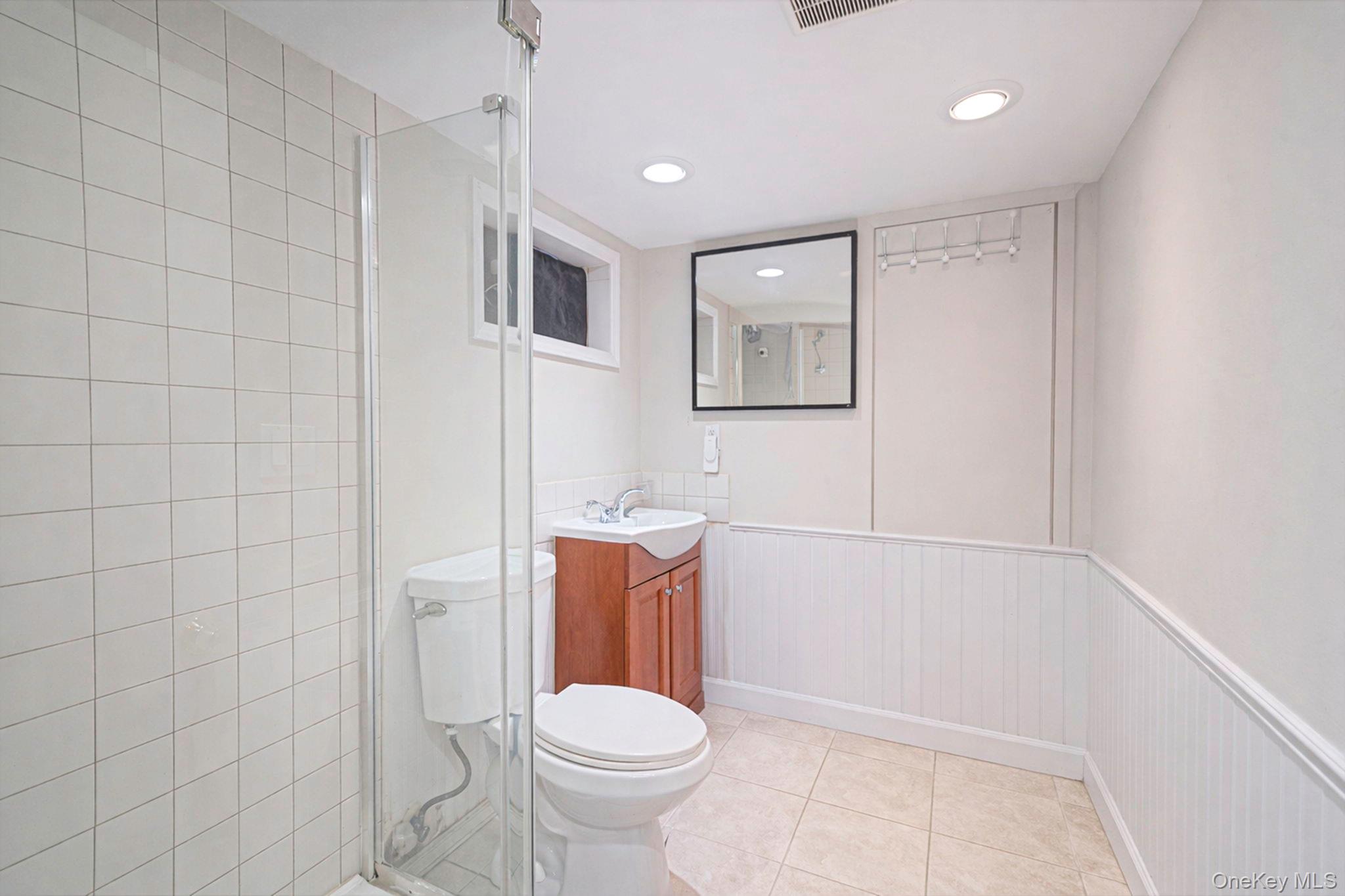 24 New Highway, Commack, NY 11725