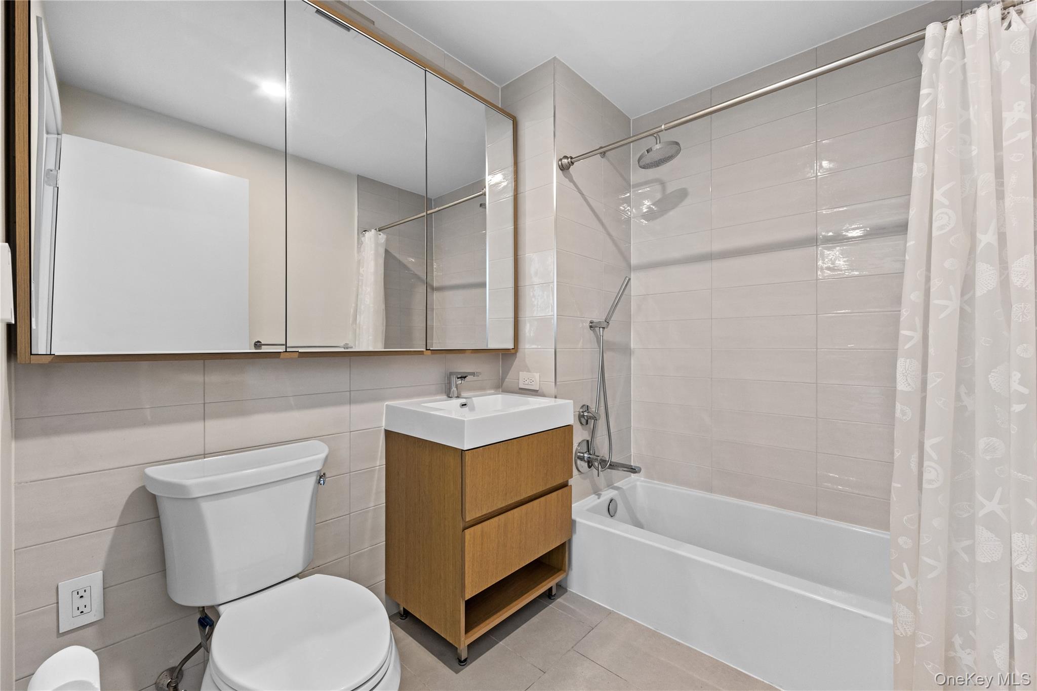 131-02A 40th Road # 9H, Flushing, NY 11354