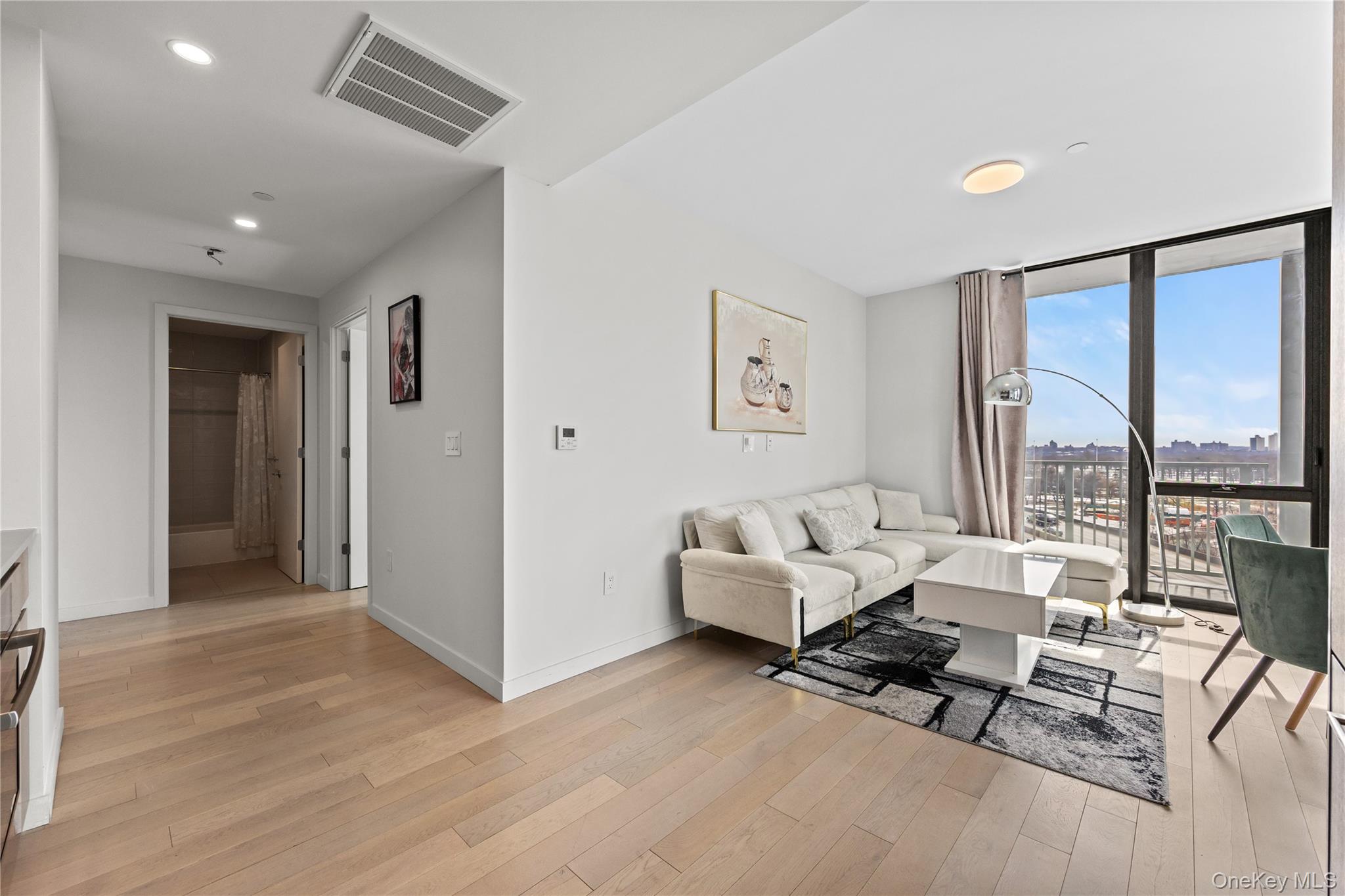 131-02A 40th Road # 9H, Flushing, NY 11354